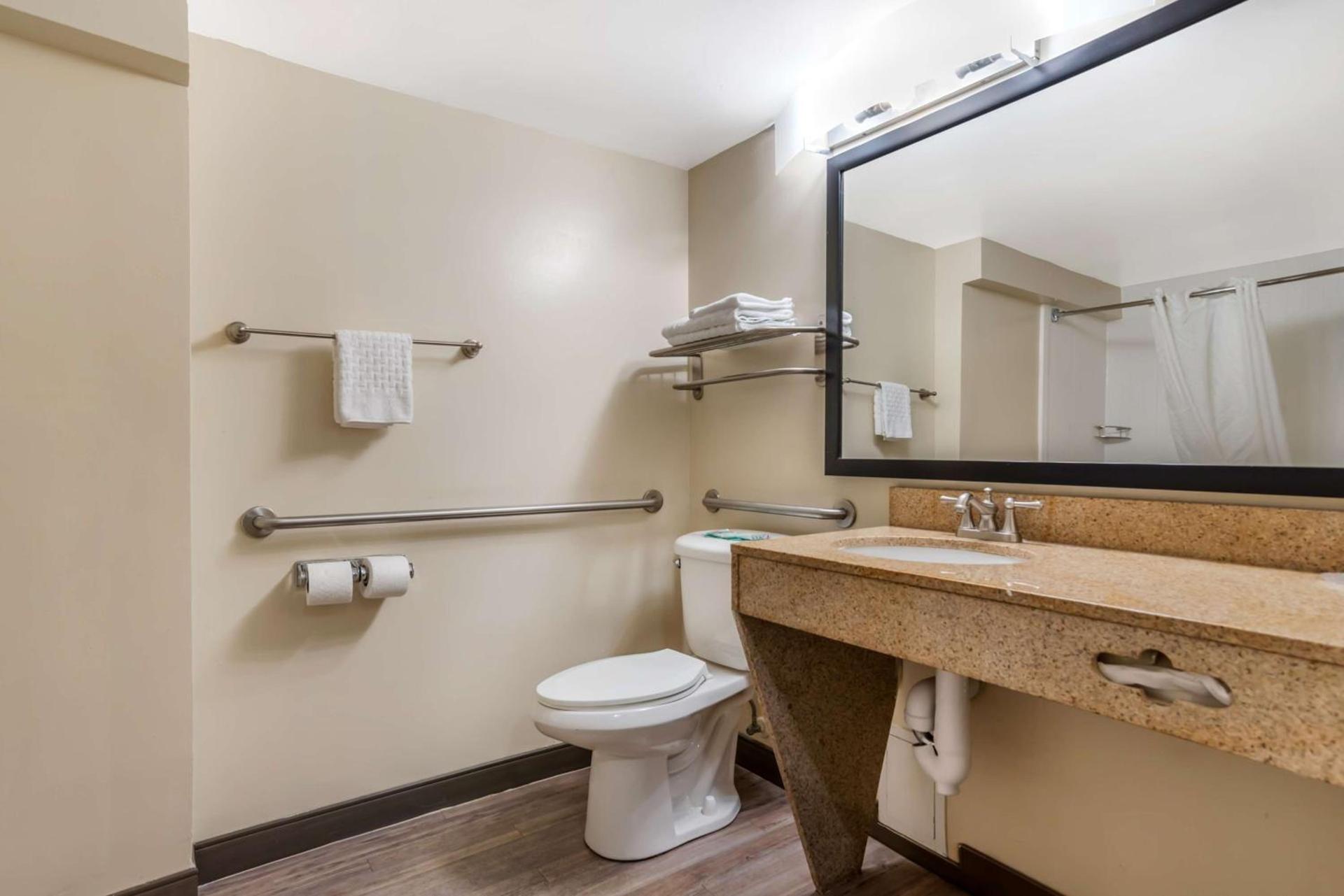 Best Western Oak Manor photo 19
