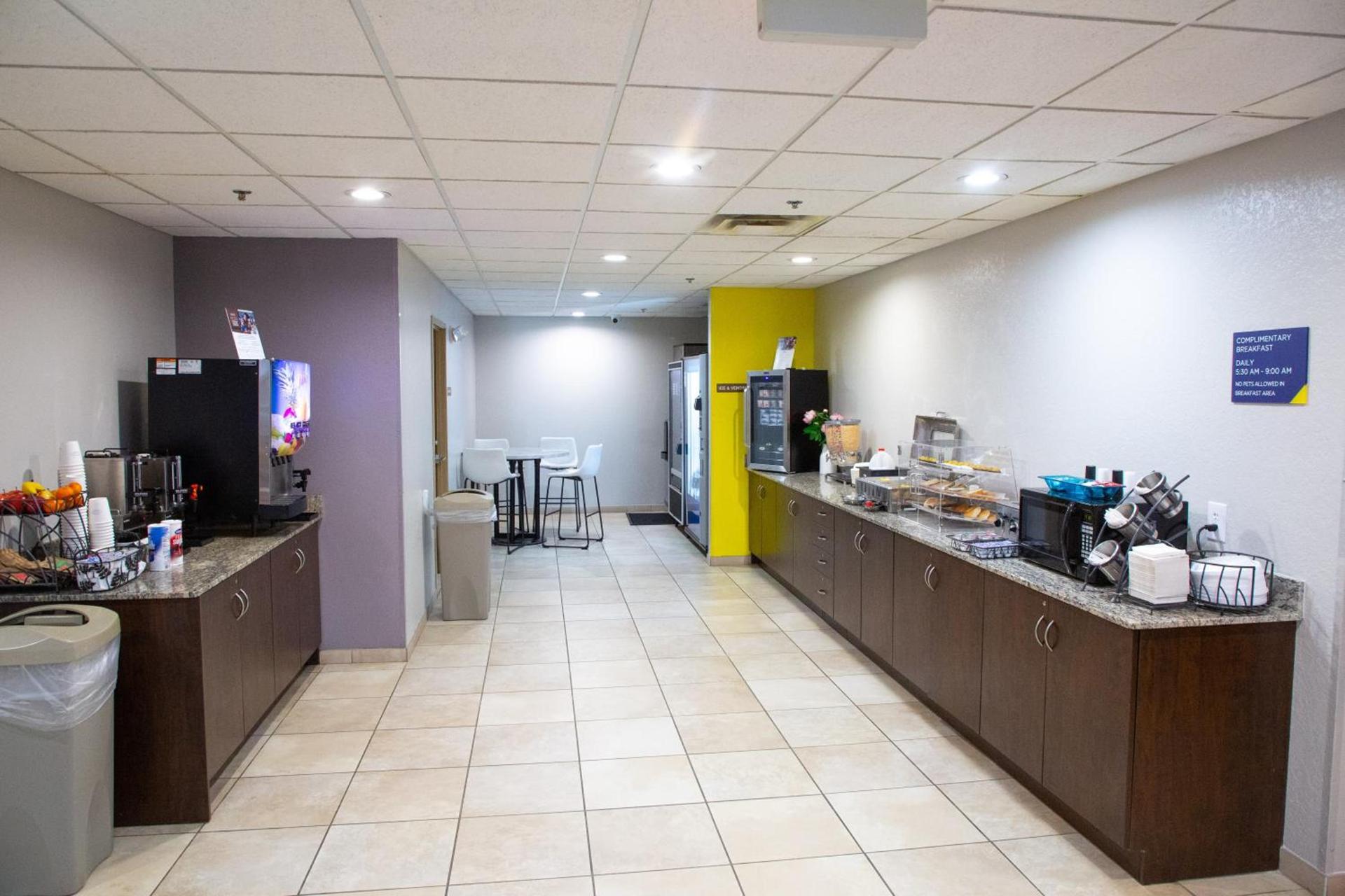 Microtel Inn & Suites by Wyndham Searcy photo 15
