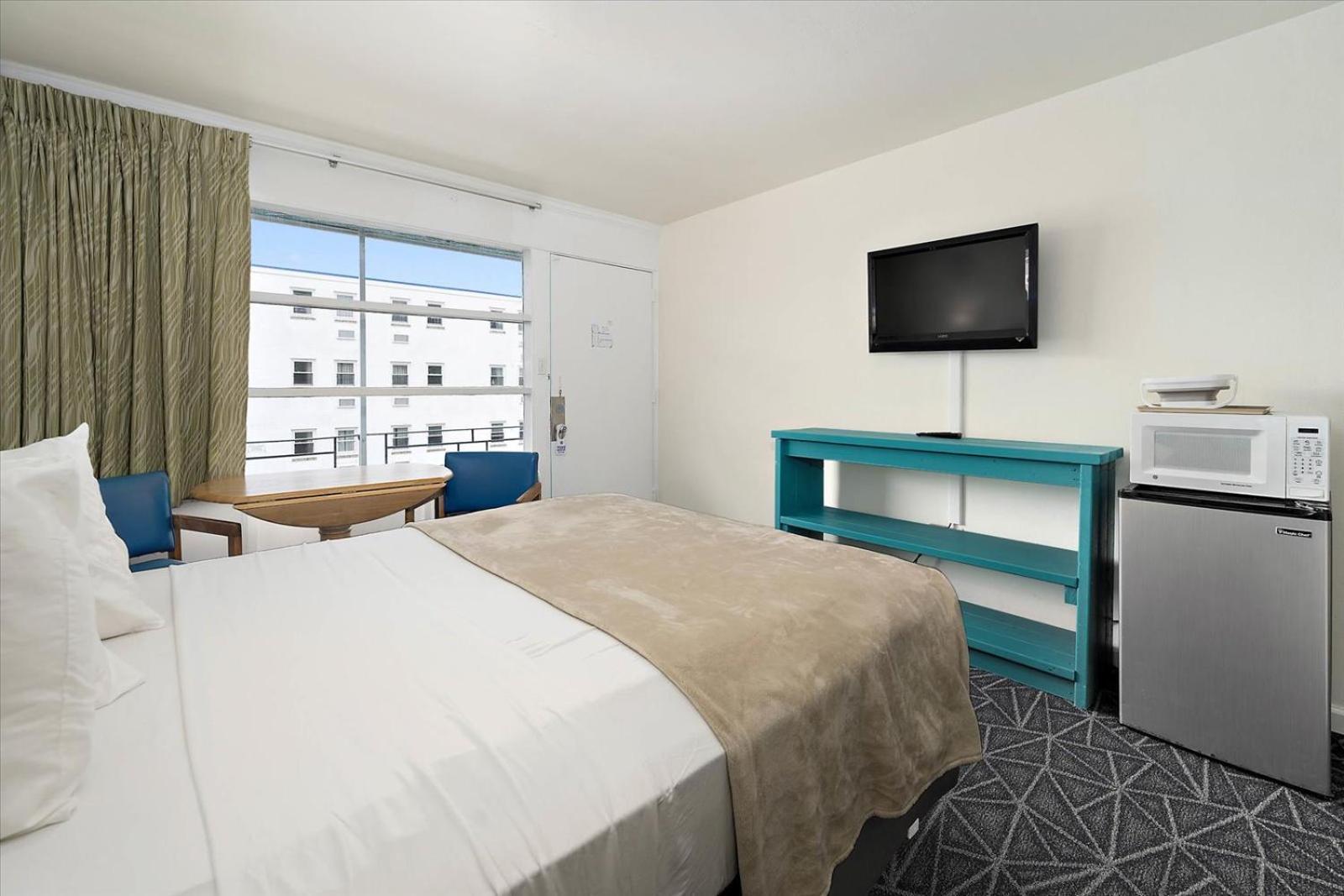 Eden Roc Motel photo 33
