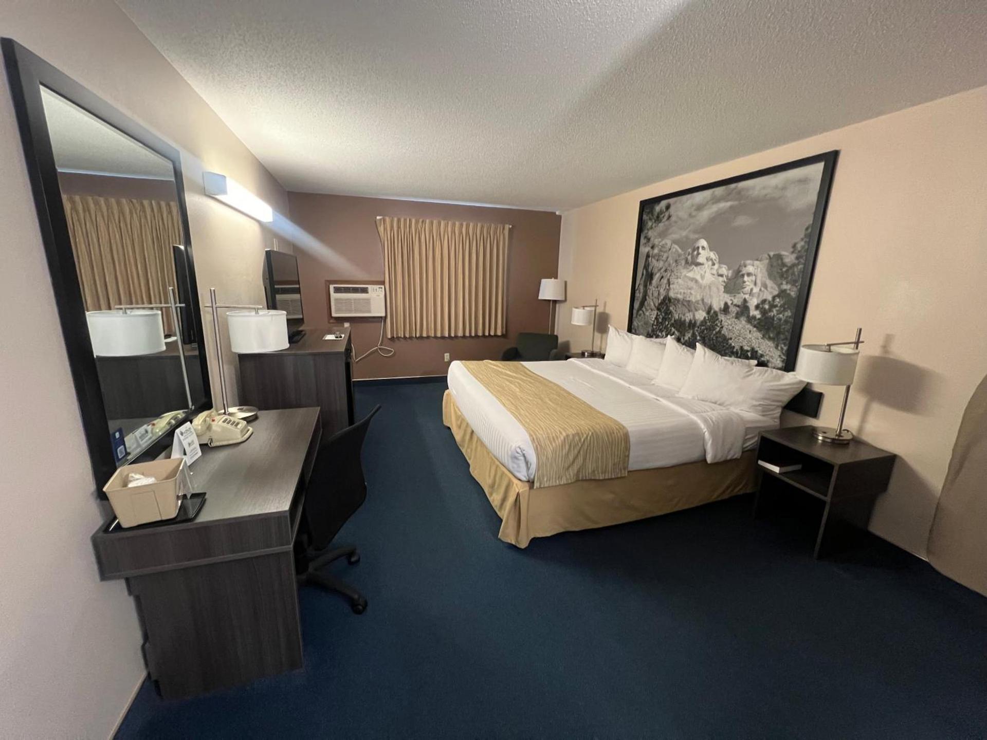 Super 8 by Wyndham Sturgis photo 20