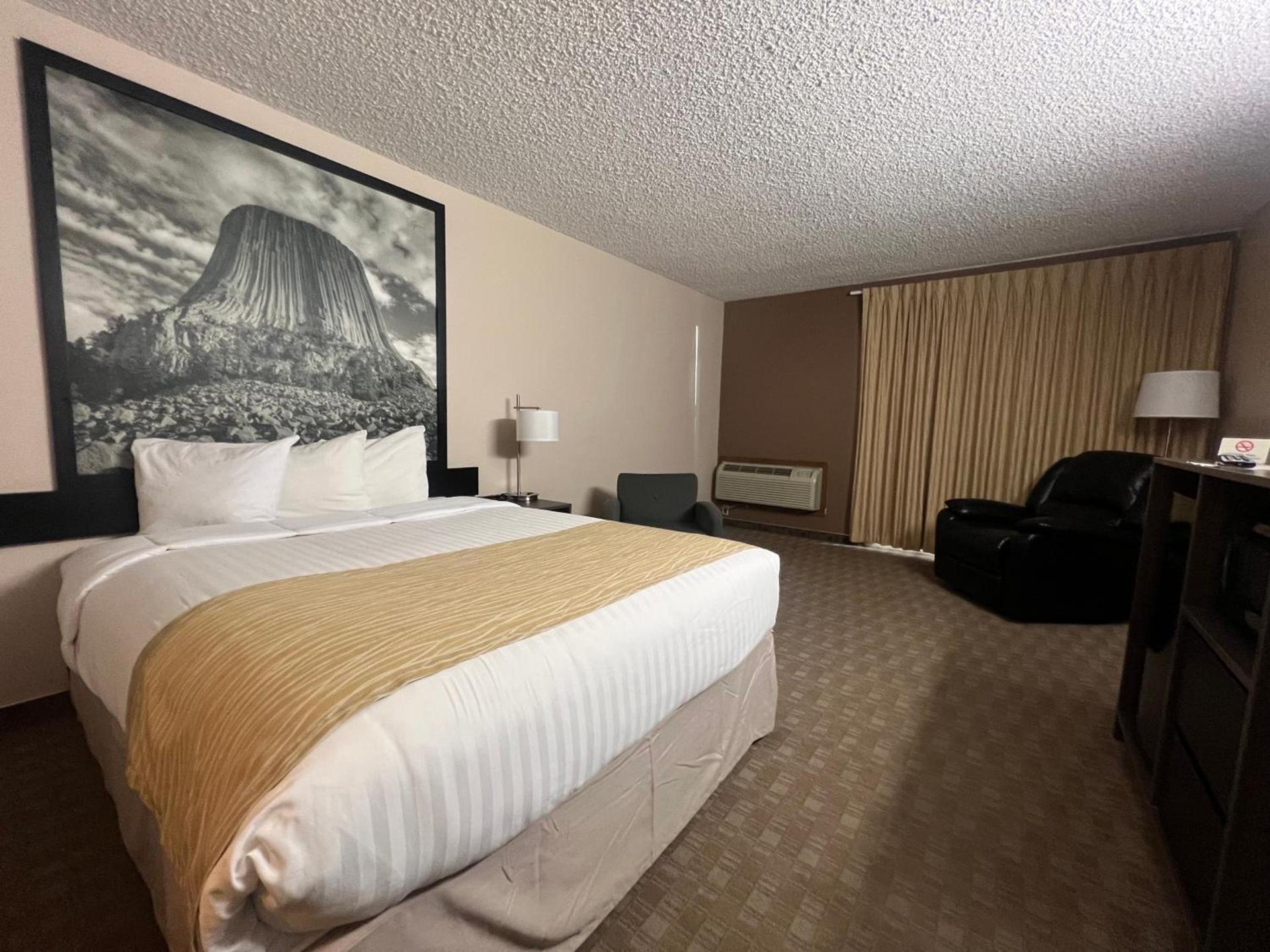 Super 8 by Wyndham Sturgis photo 21