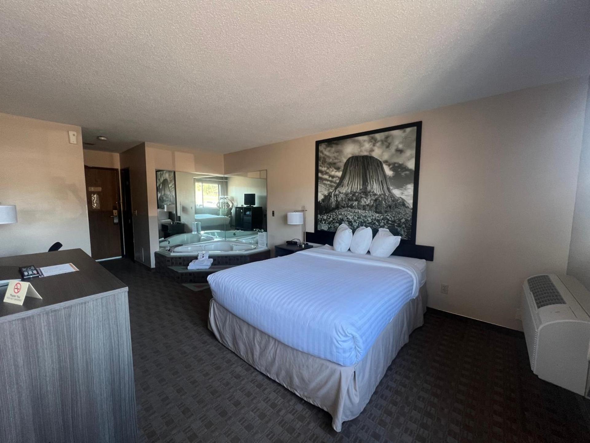 Super 8 by Wyndham Sturgis photo 34