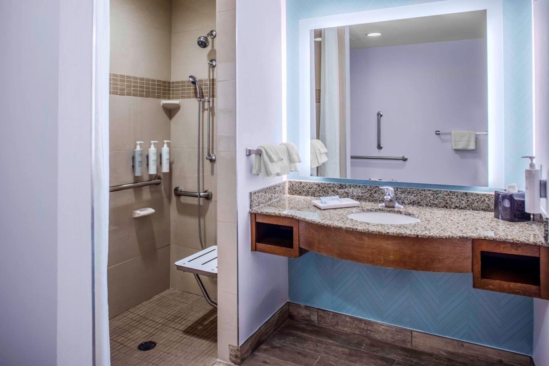 Hilton Garden Inn Charleston / Mt. Pleasant photo 21