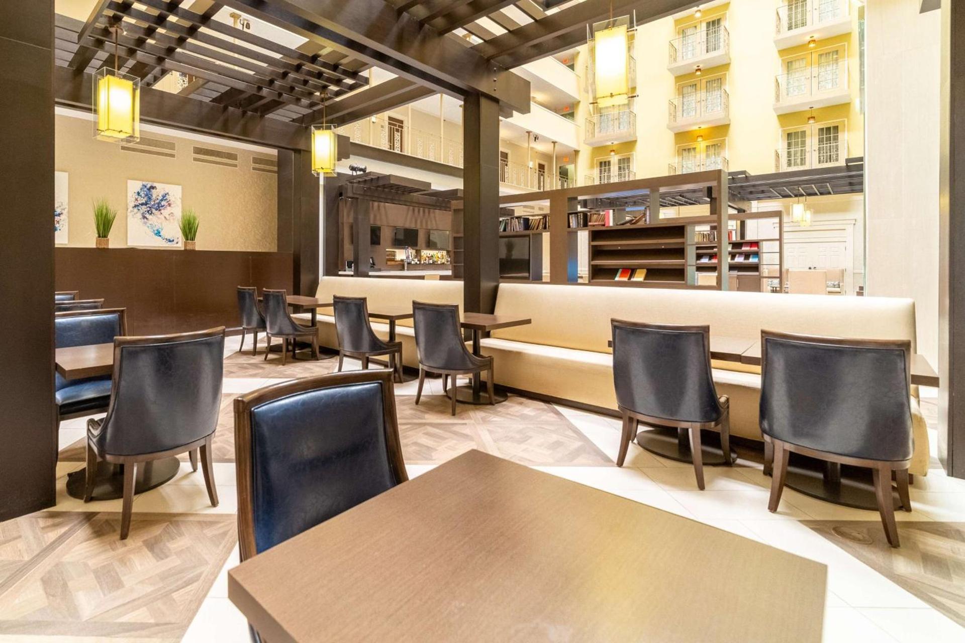 Doubletree Suites by Hilton at The Battery Atlanta photo 41