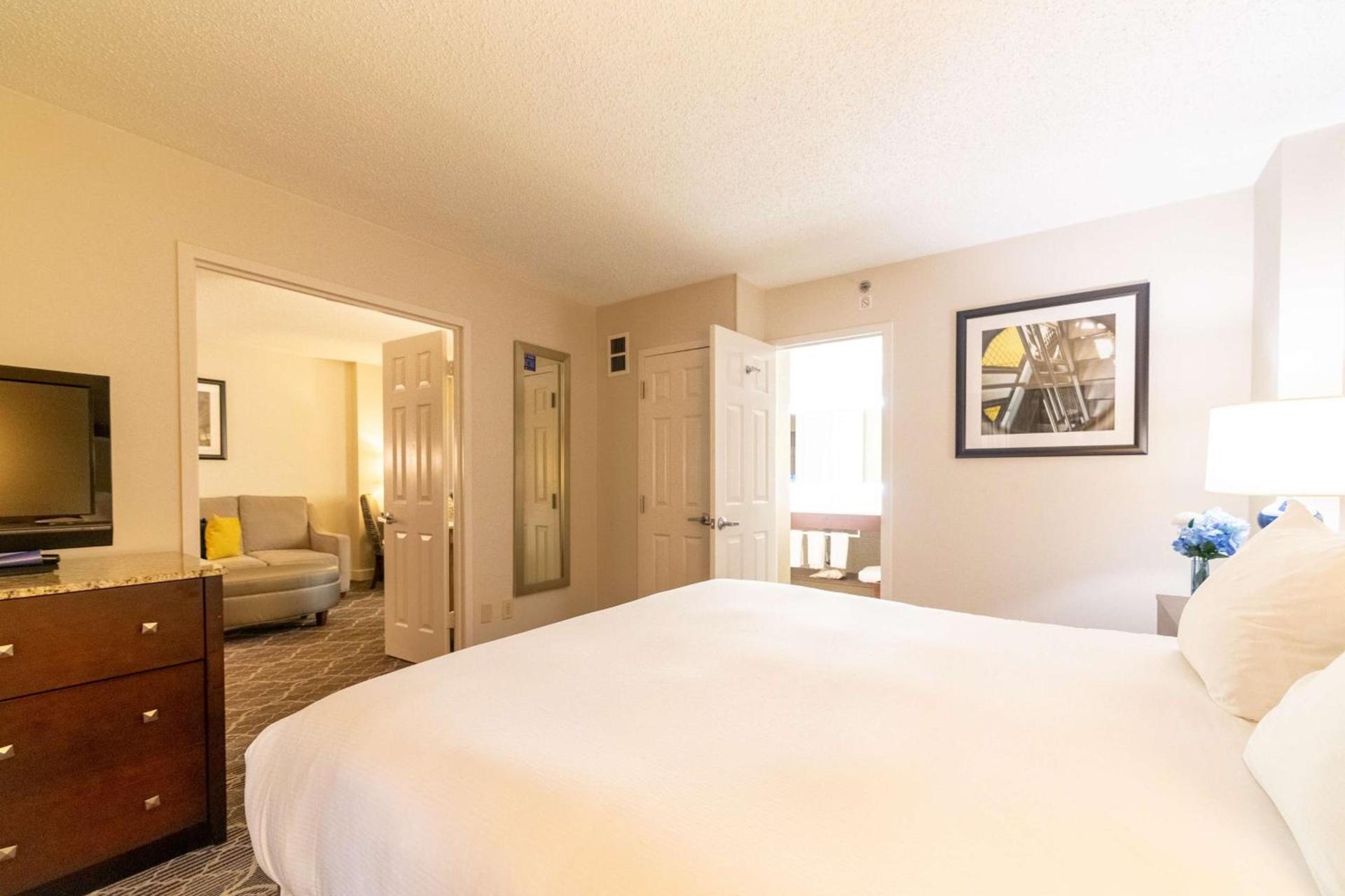 Doubletree Suites by Hilton at The Battery Atlanta photo 67