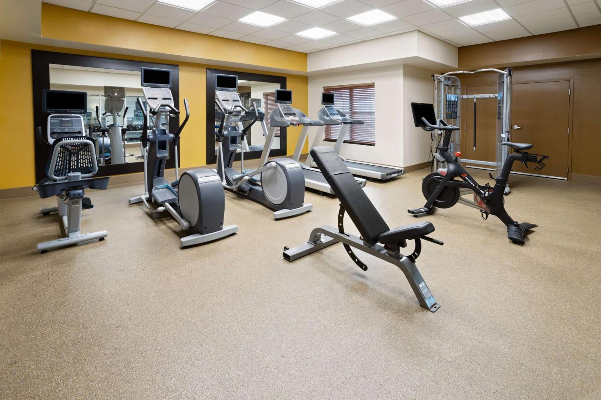 Hilton Garden Inn Milford photo 11