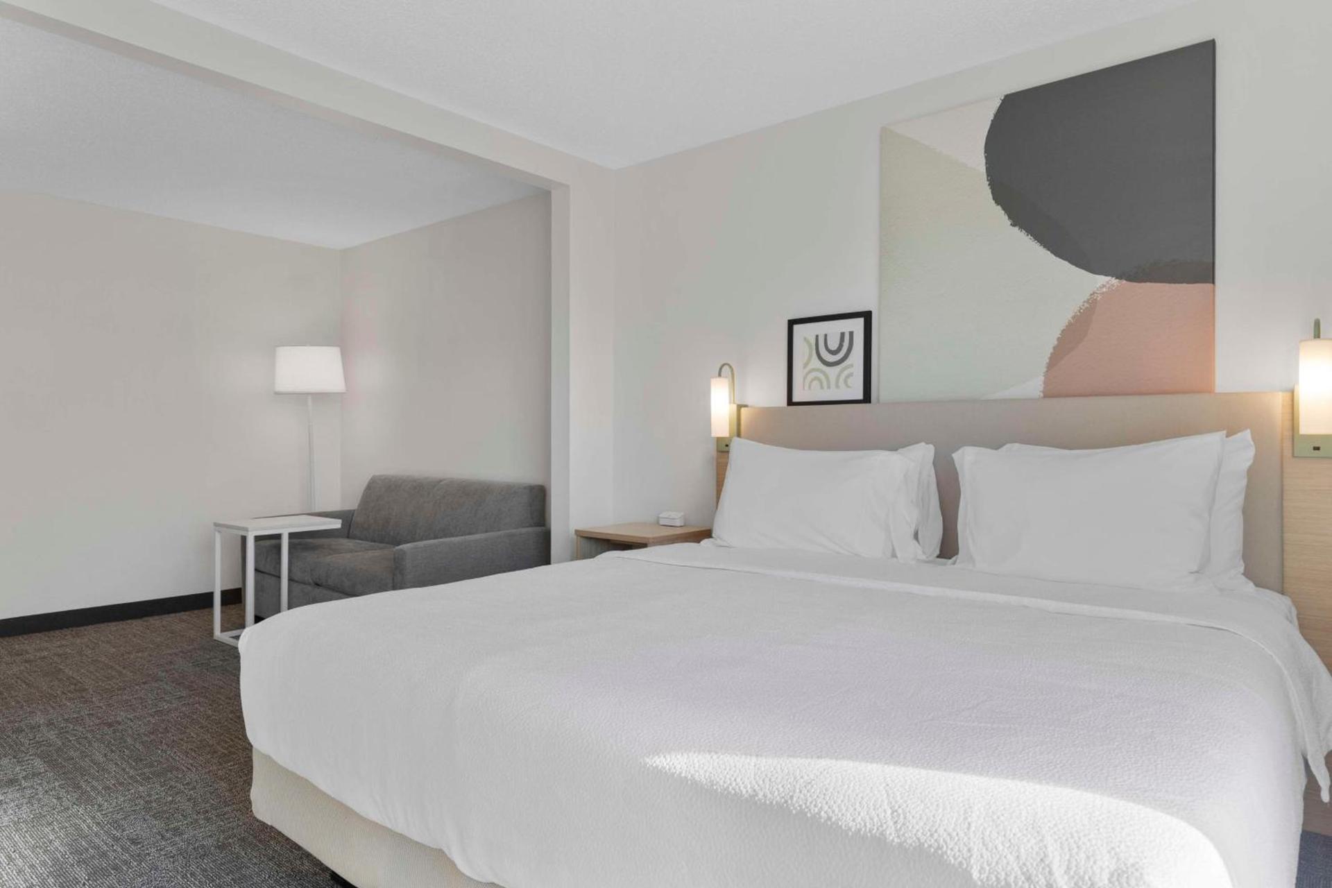 Spark By Hilton Greensboro photo 18