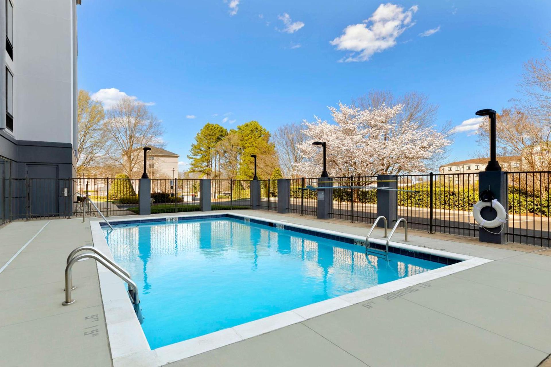 Spark By Hilton Greensboro photo 8