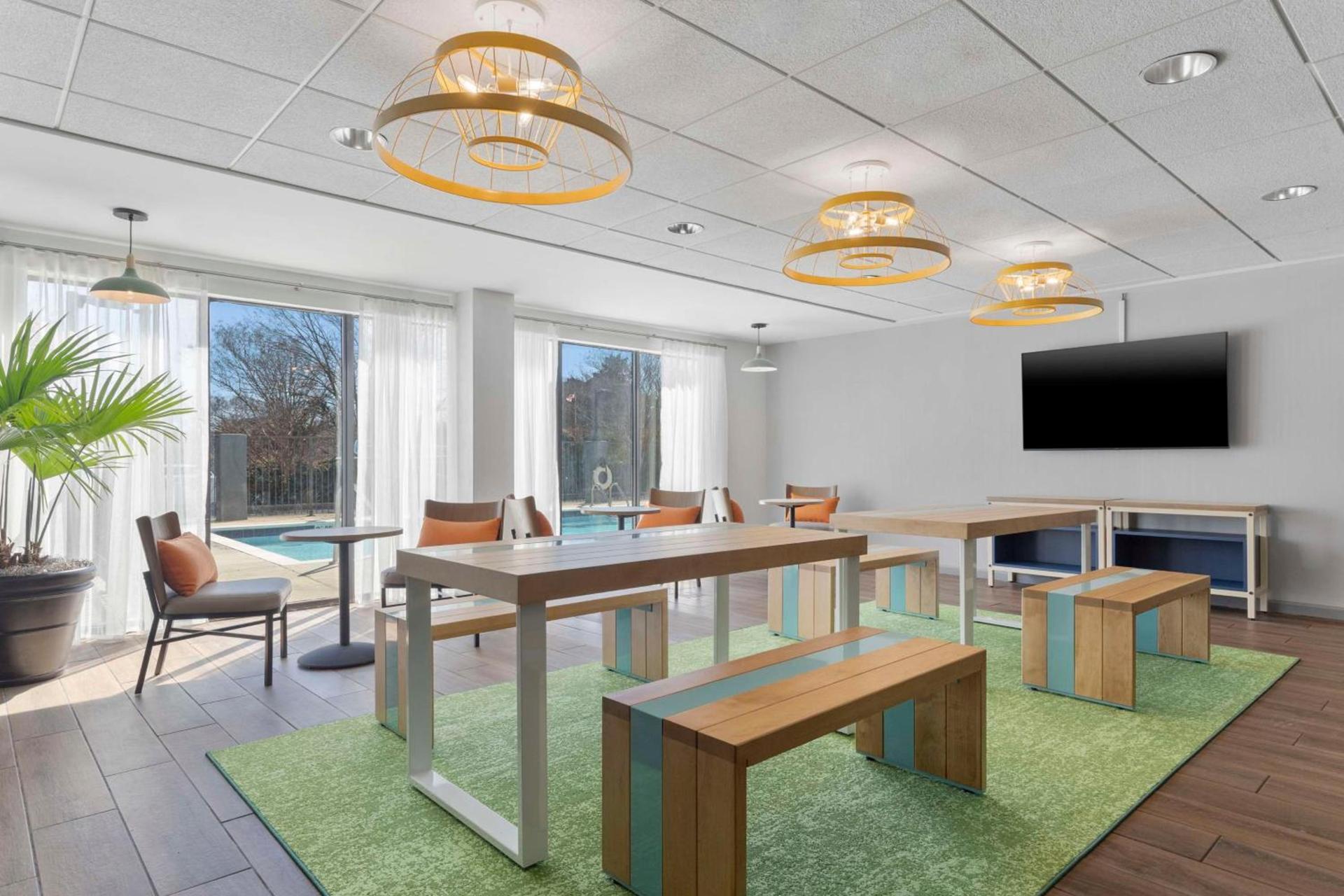 Spark By Hilton Greensboro photo 7