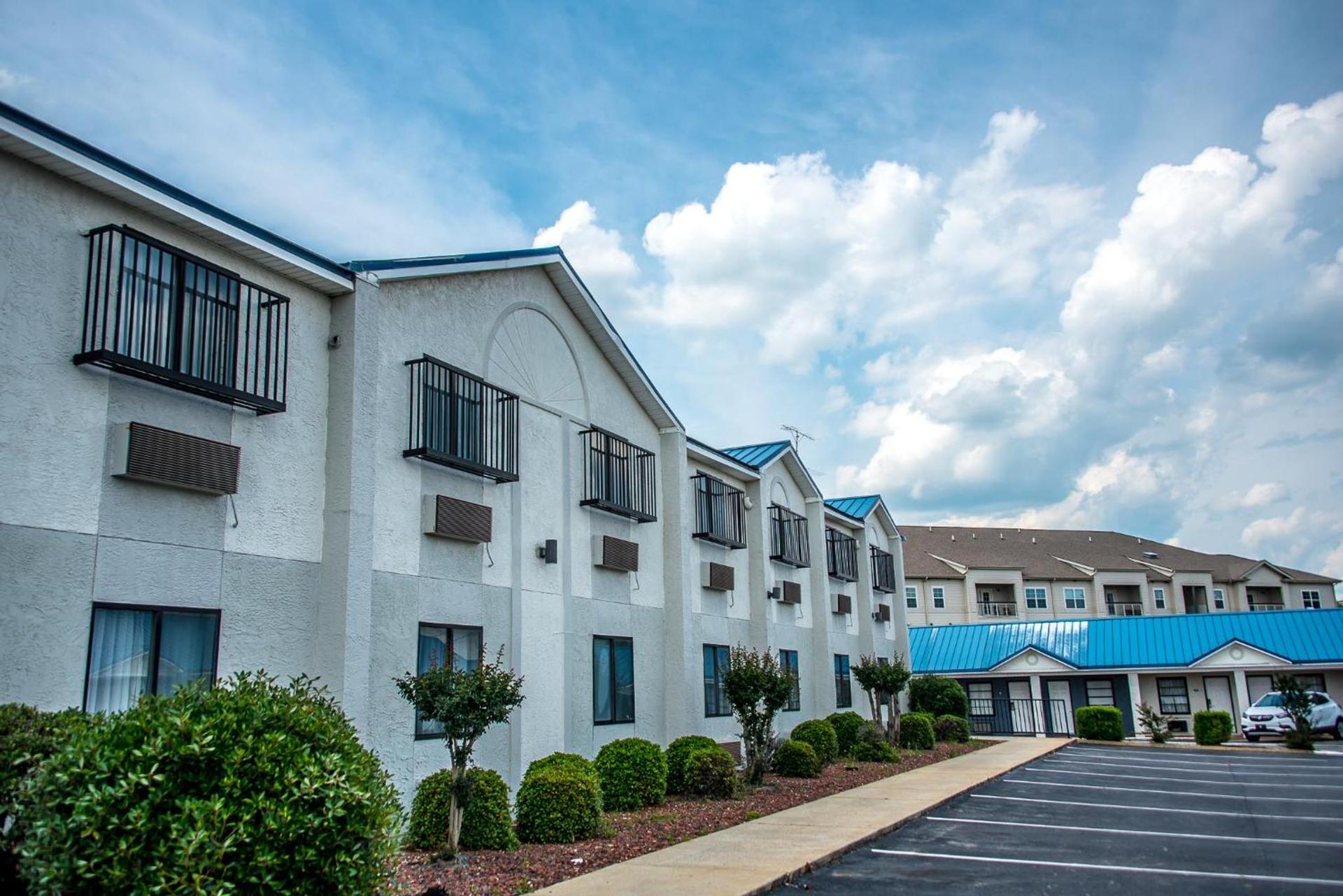 Days Inn by Wyndham Troy photo 10