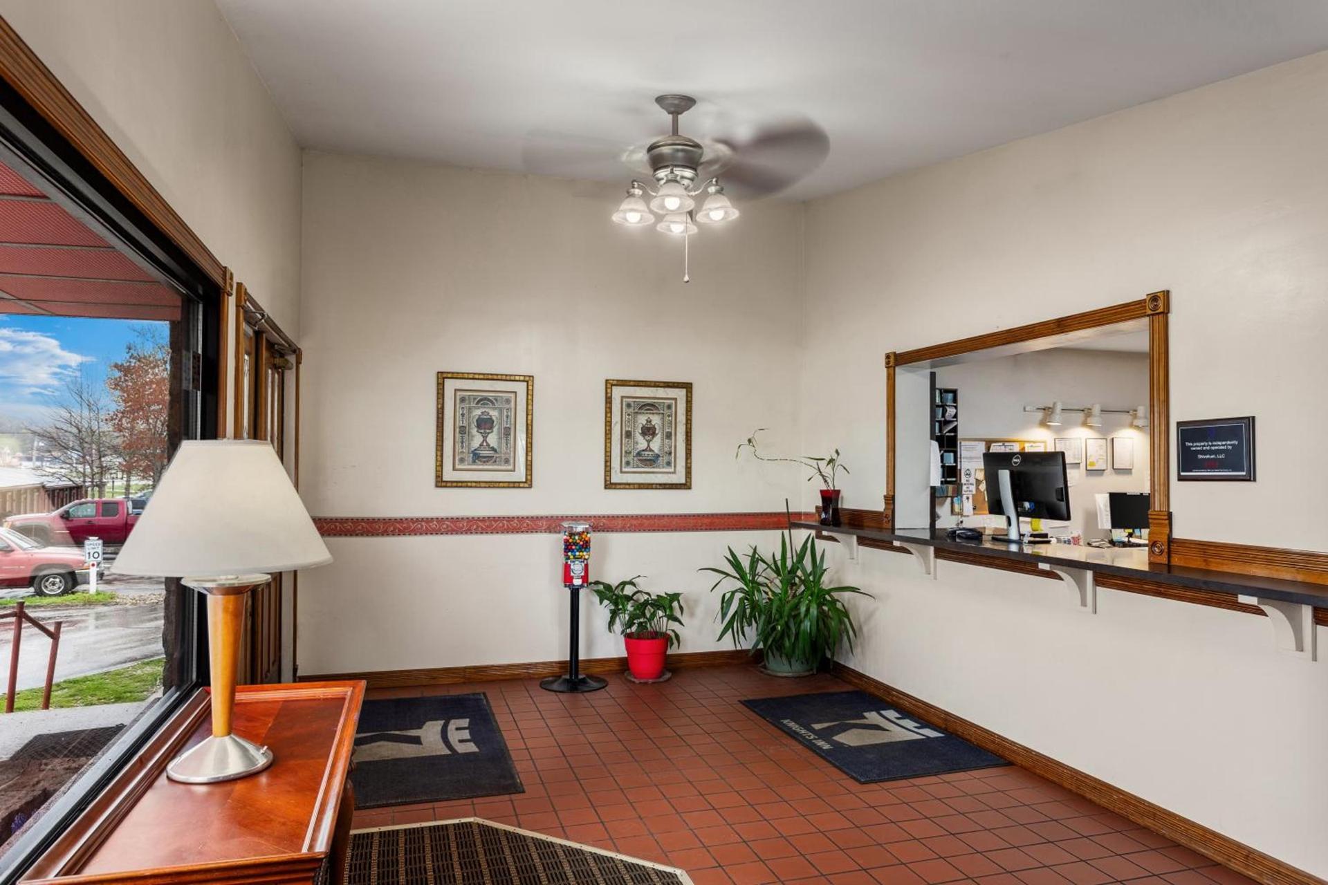 Knights Inn Ashland photo 31