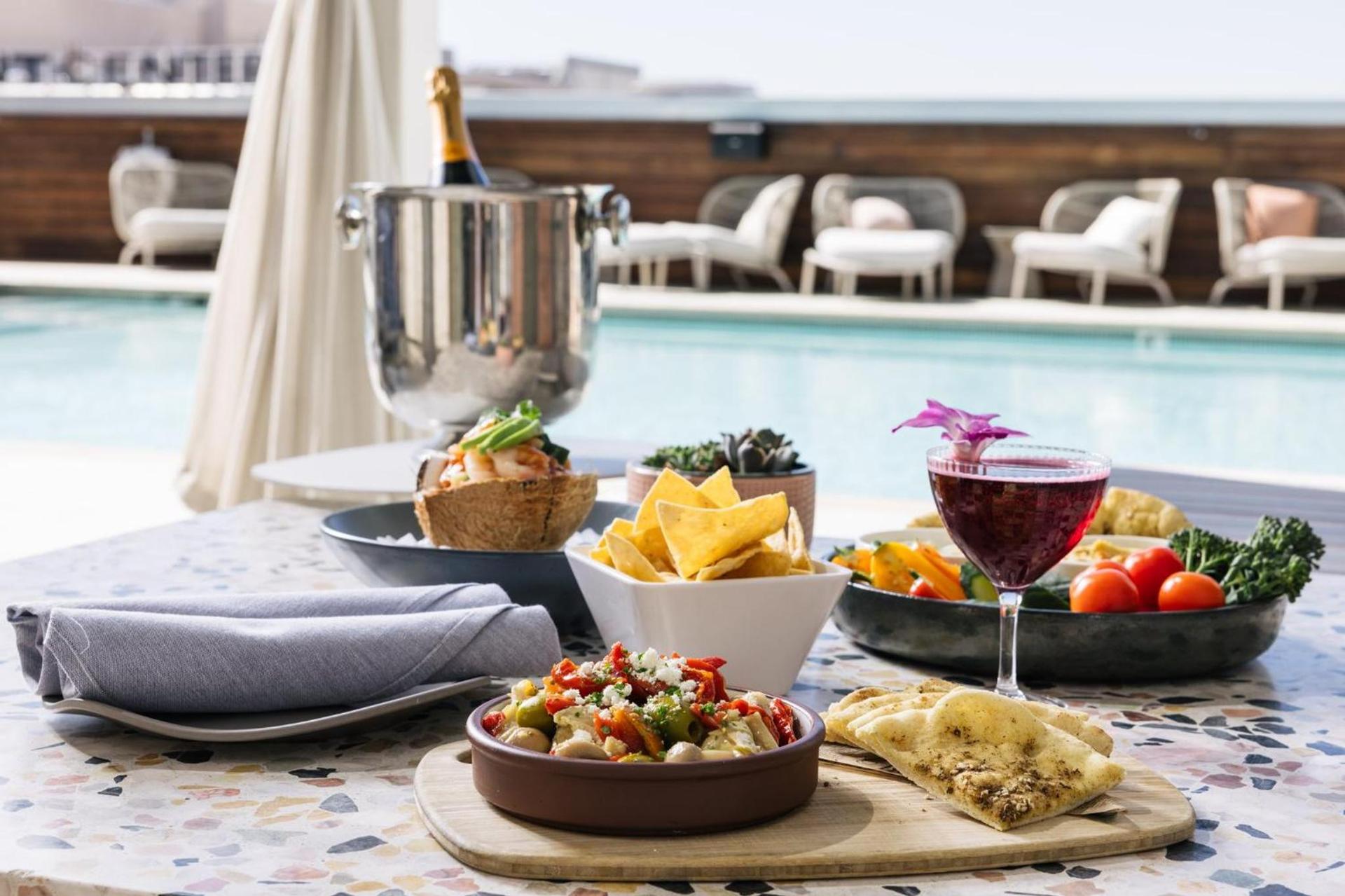 Kimpton Hotel Palomar Phoenix Cityscape by IHG photo 33