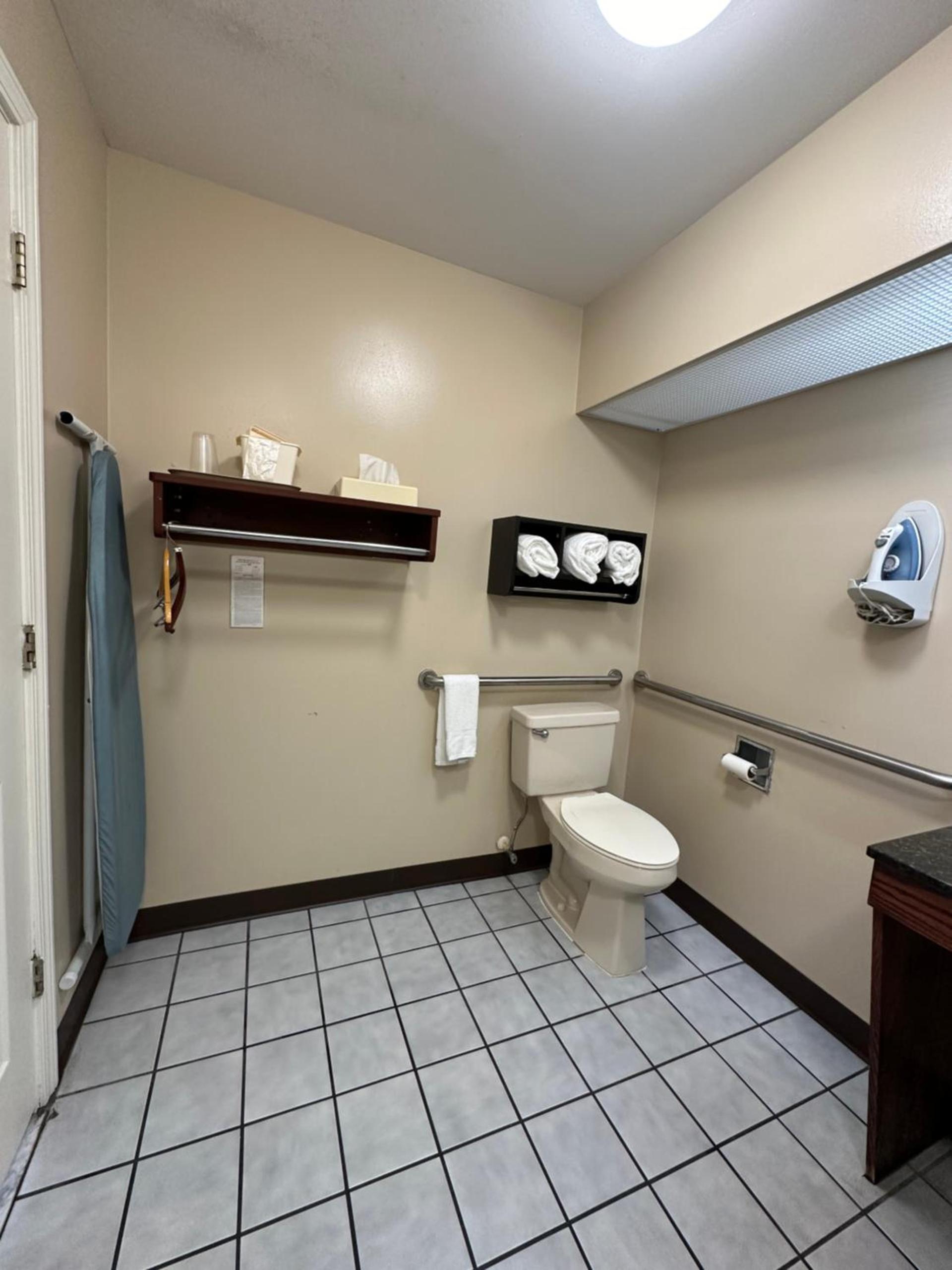 Baymont by Wyndham Thomasville photo 61