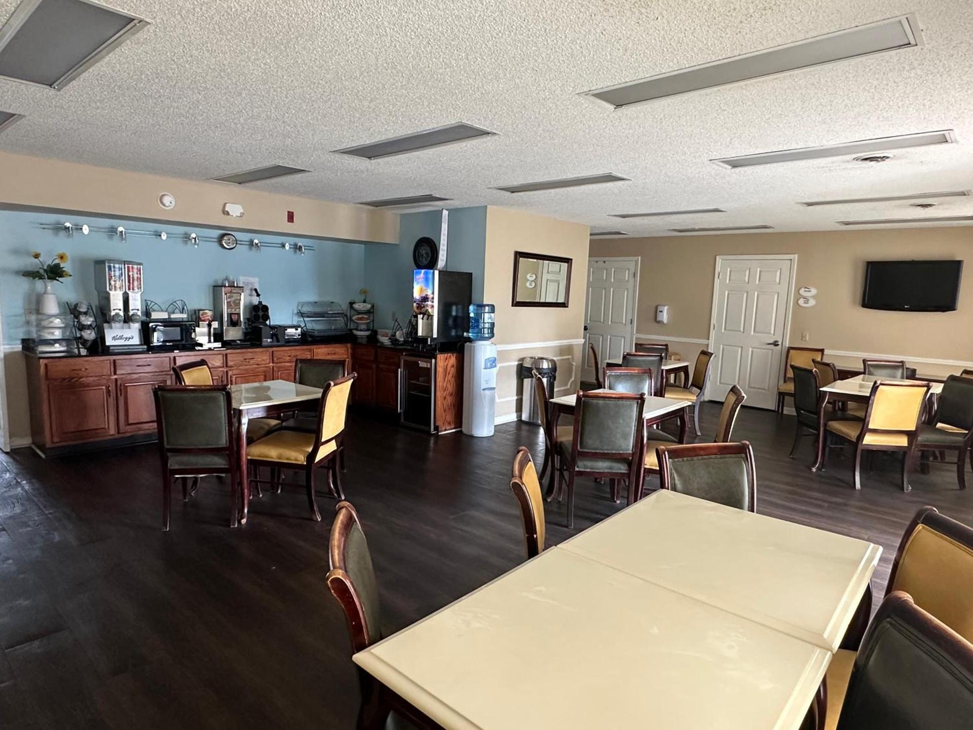 Baymont by Wyndham Thomasville photo 23
