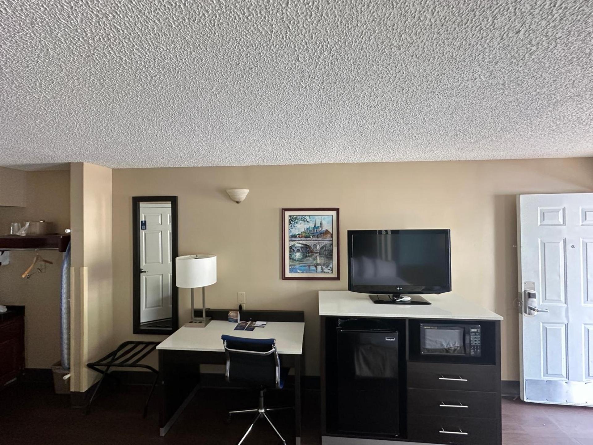 Baymont by Wyndham Thomasville photo 32