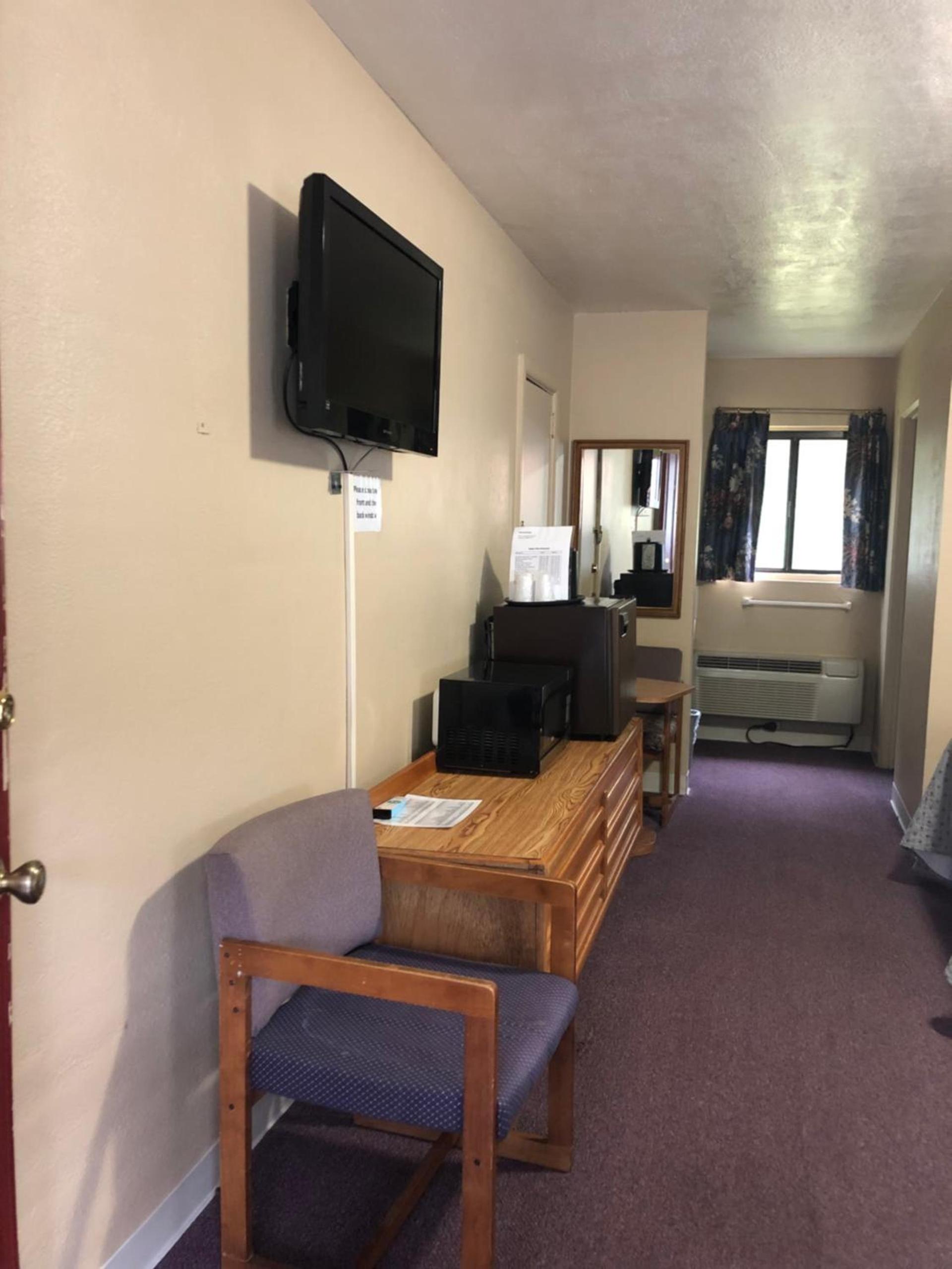 Laurel Park Inn photo 9