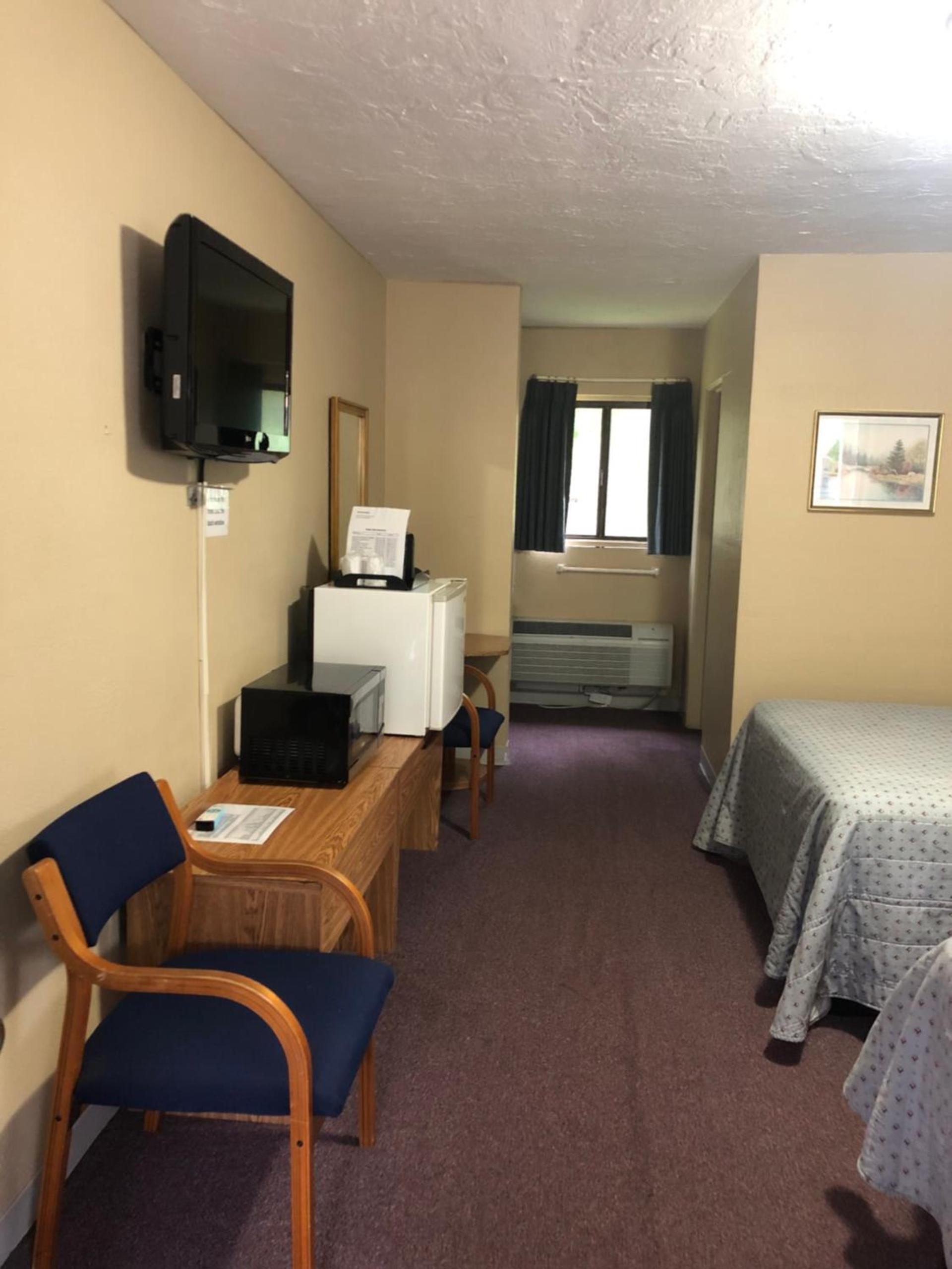 Laurel Park Inn photo 8