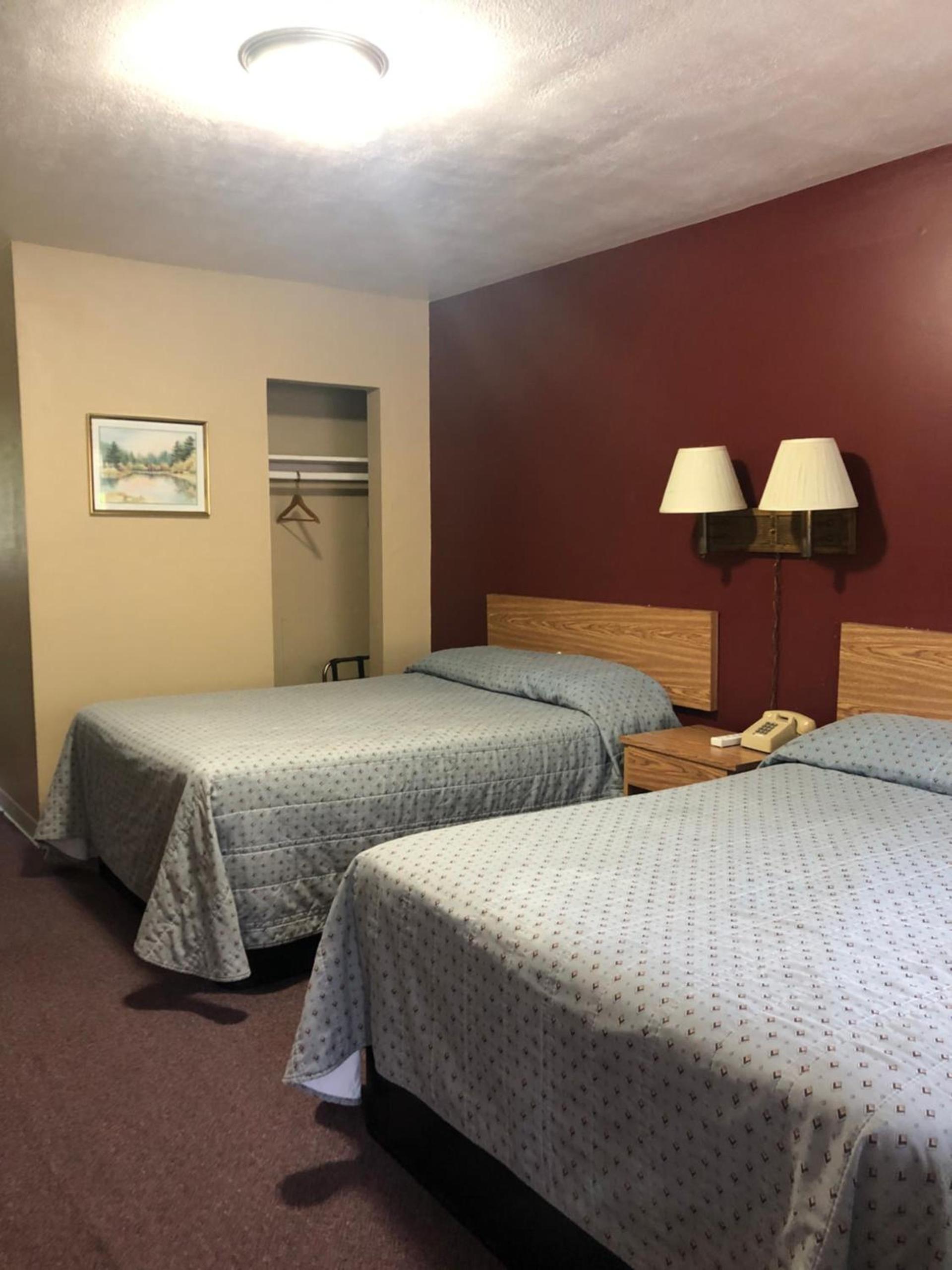 Laurel Park Inn photo 22