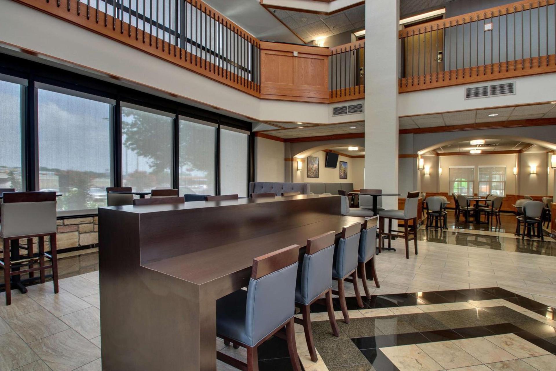 Drury Inn & Suites San Antonio Northwest Medical Center photo 10