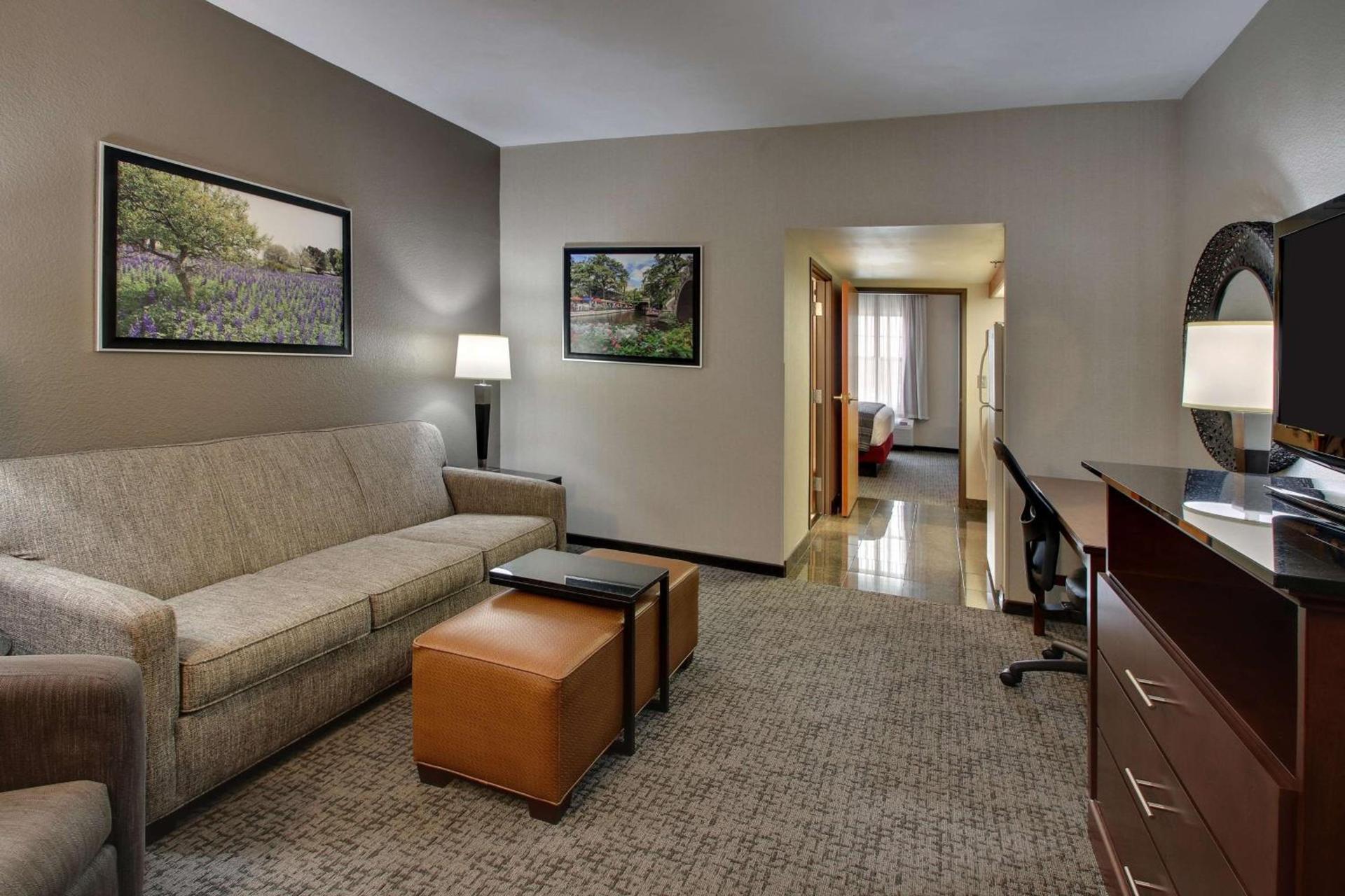 Drury Inn & Suites San Antonio Northwest Medical Center photo 14