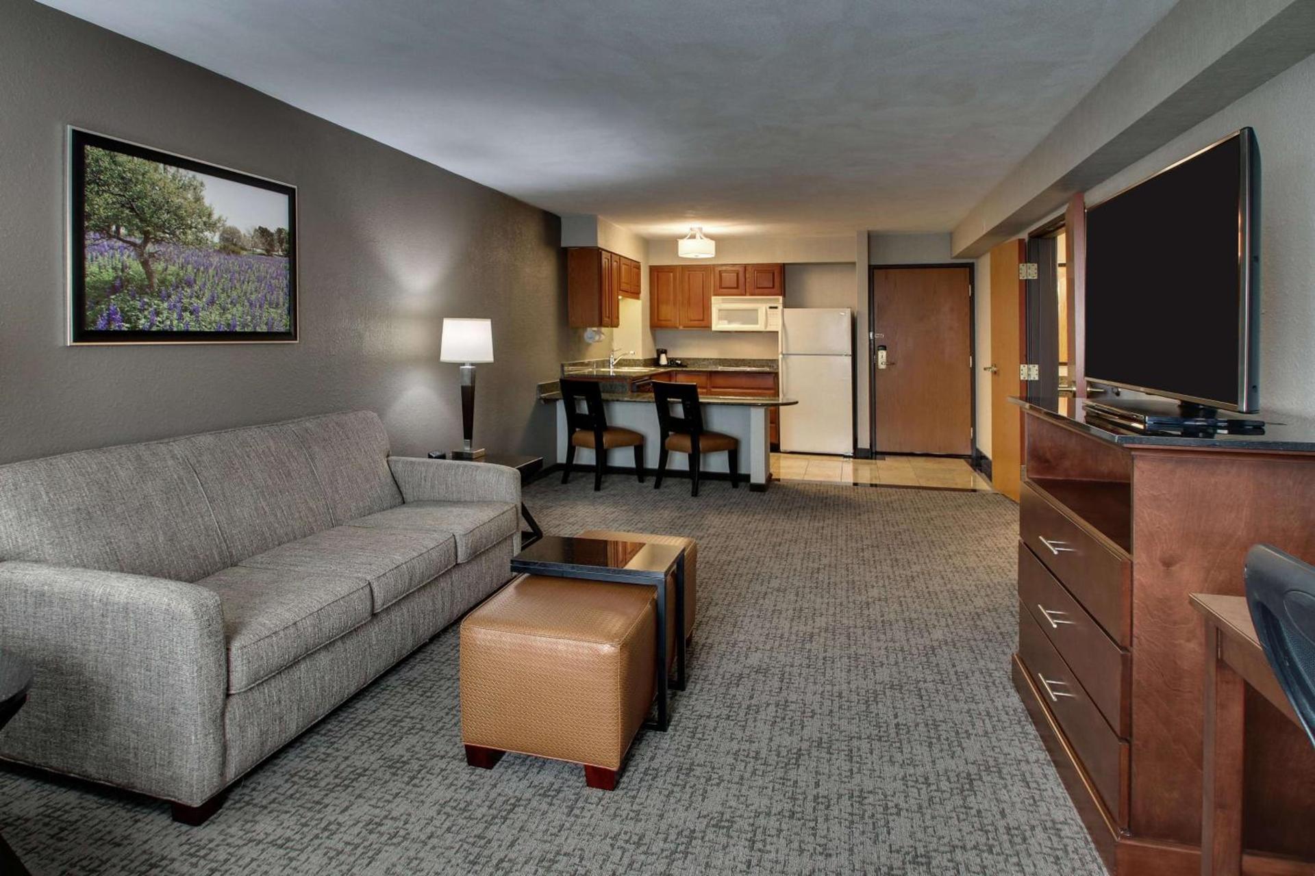 Drury Inn & Suites San Antonio Northwest Medical Center photo 22