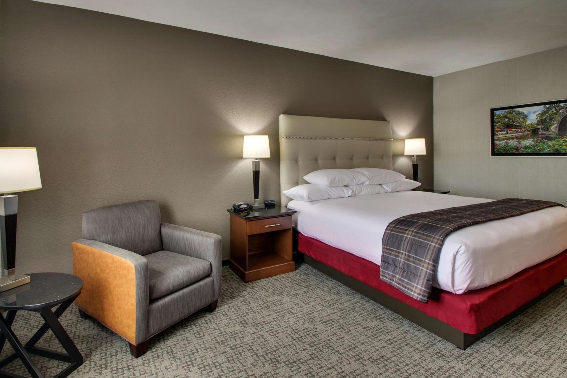 Drury Inn & Suites San Antonio Northwest Medical Center photo 28