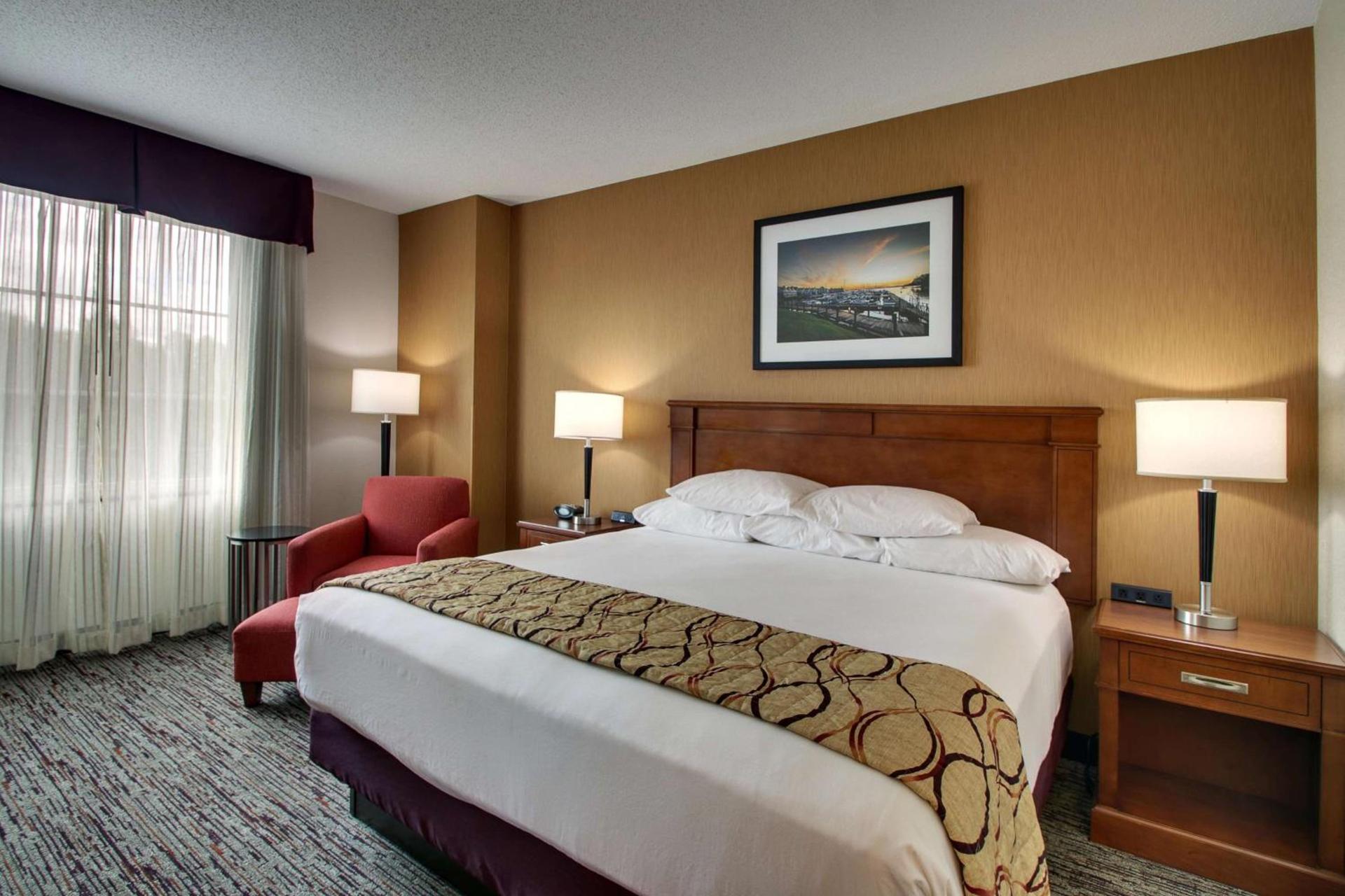 Drury Inn & Suites Charlotte Northlake photo 23