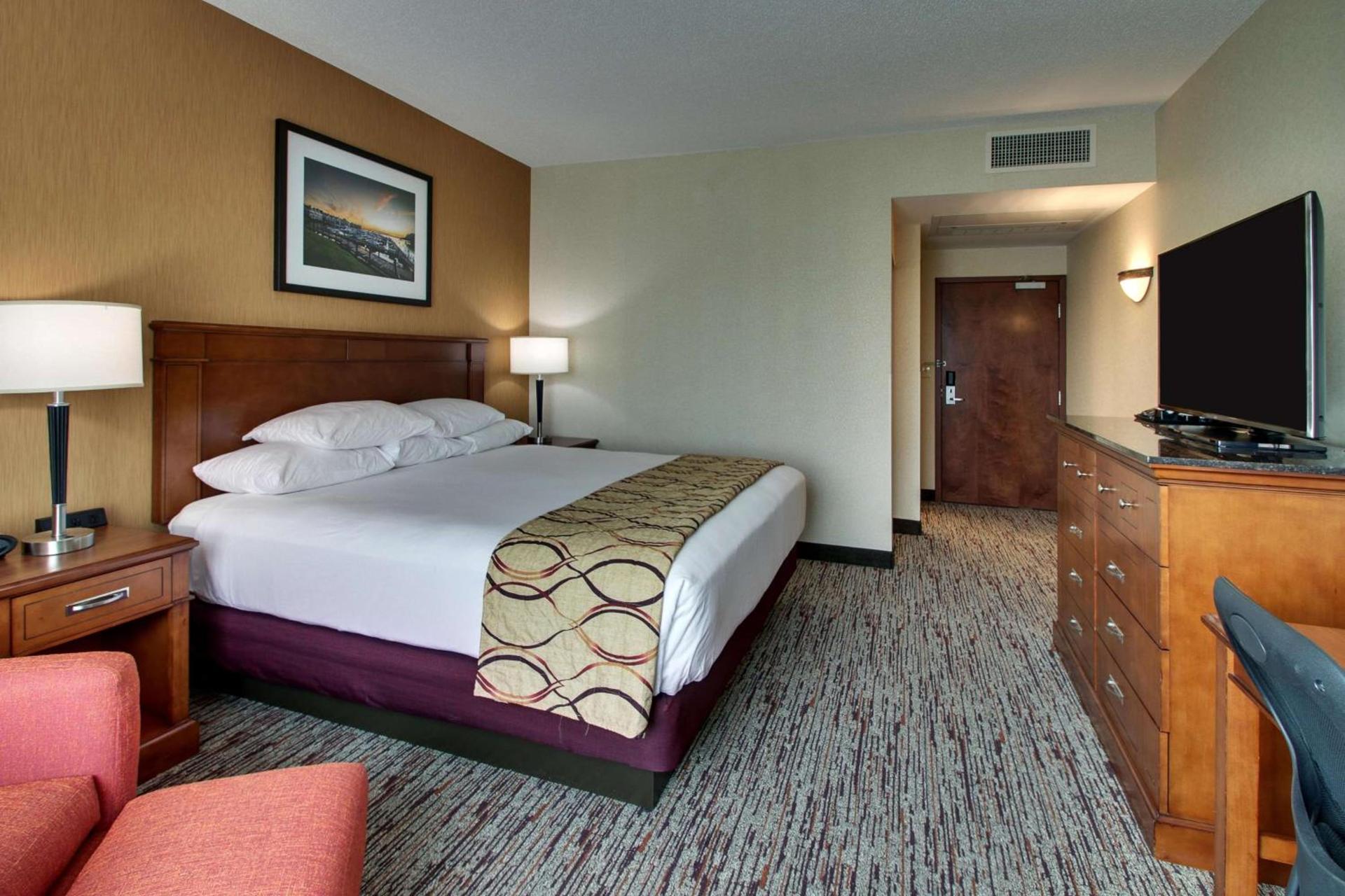 Drury Inn & Suites Charlotte Northlake photo 25