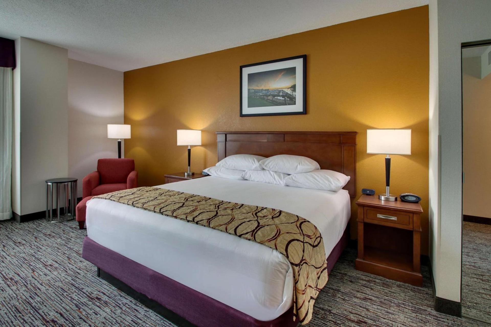 Drury Inn & Suites Charlotte Northlake photo 27