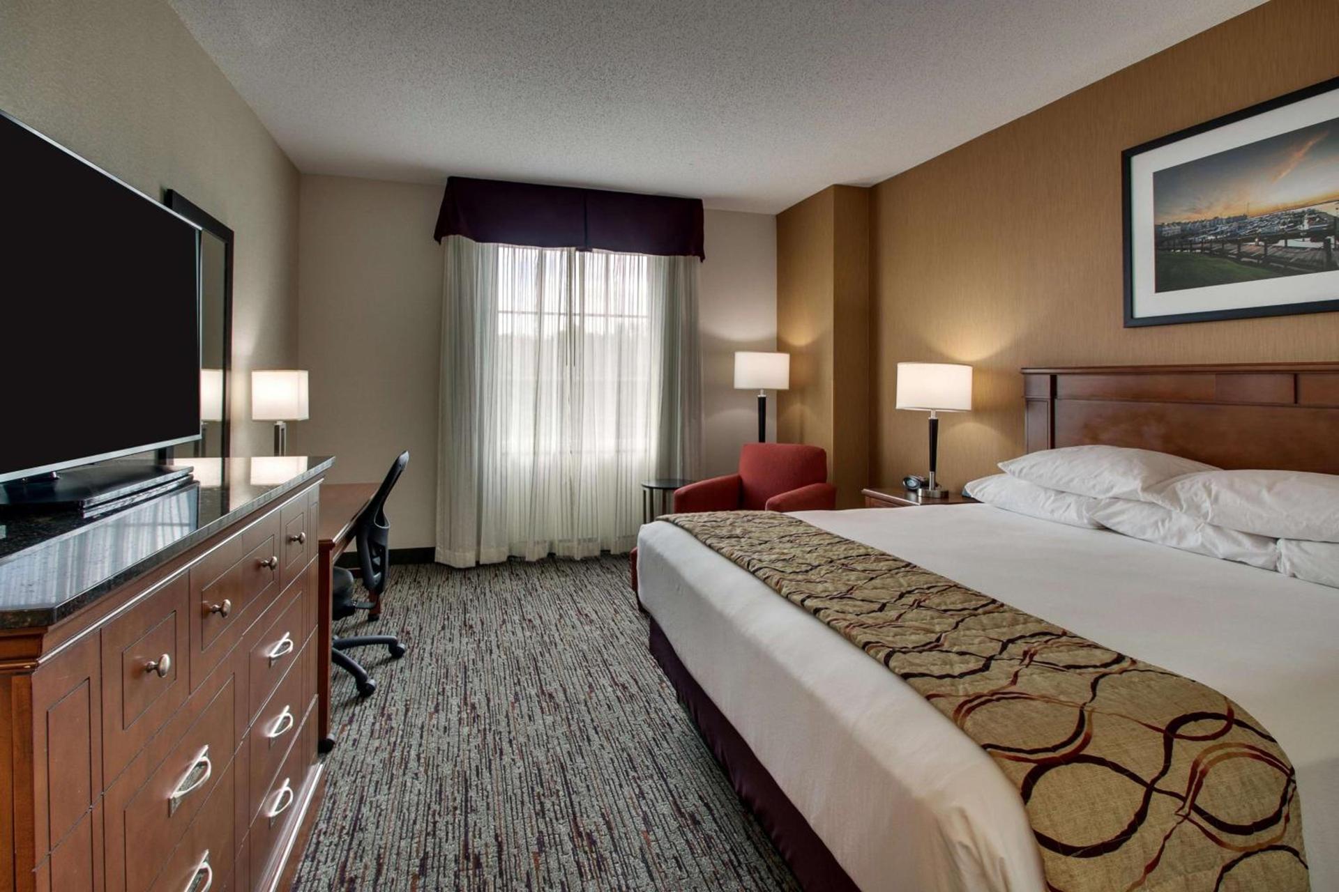 Drury Inn & Suites Charlotte Northlake photo 22