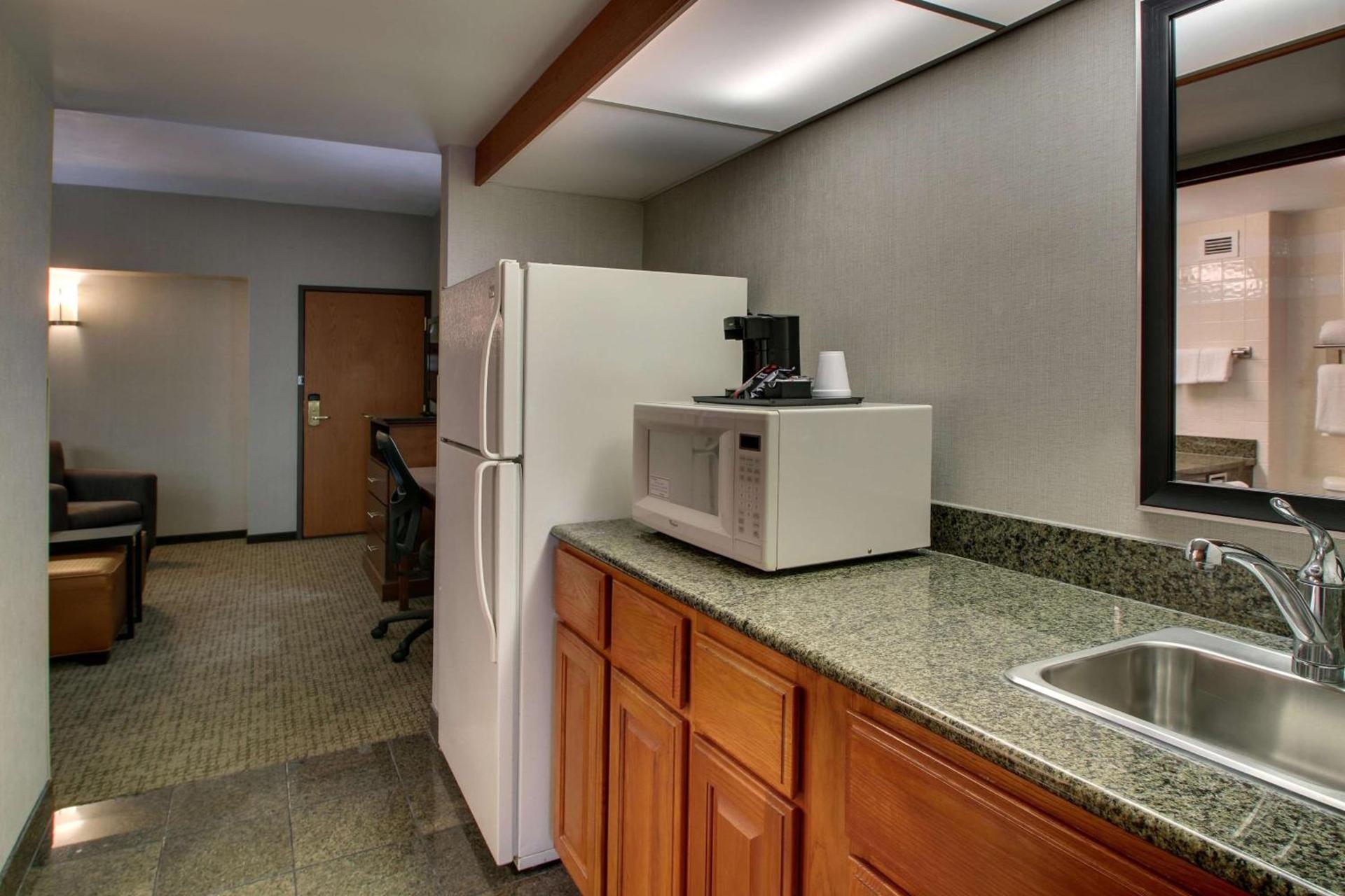 Drury Inn & Suites San Antonio Northwest Medical Center photo 37
