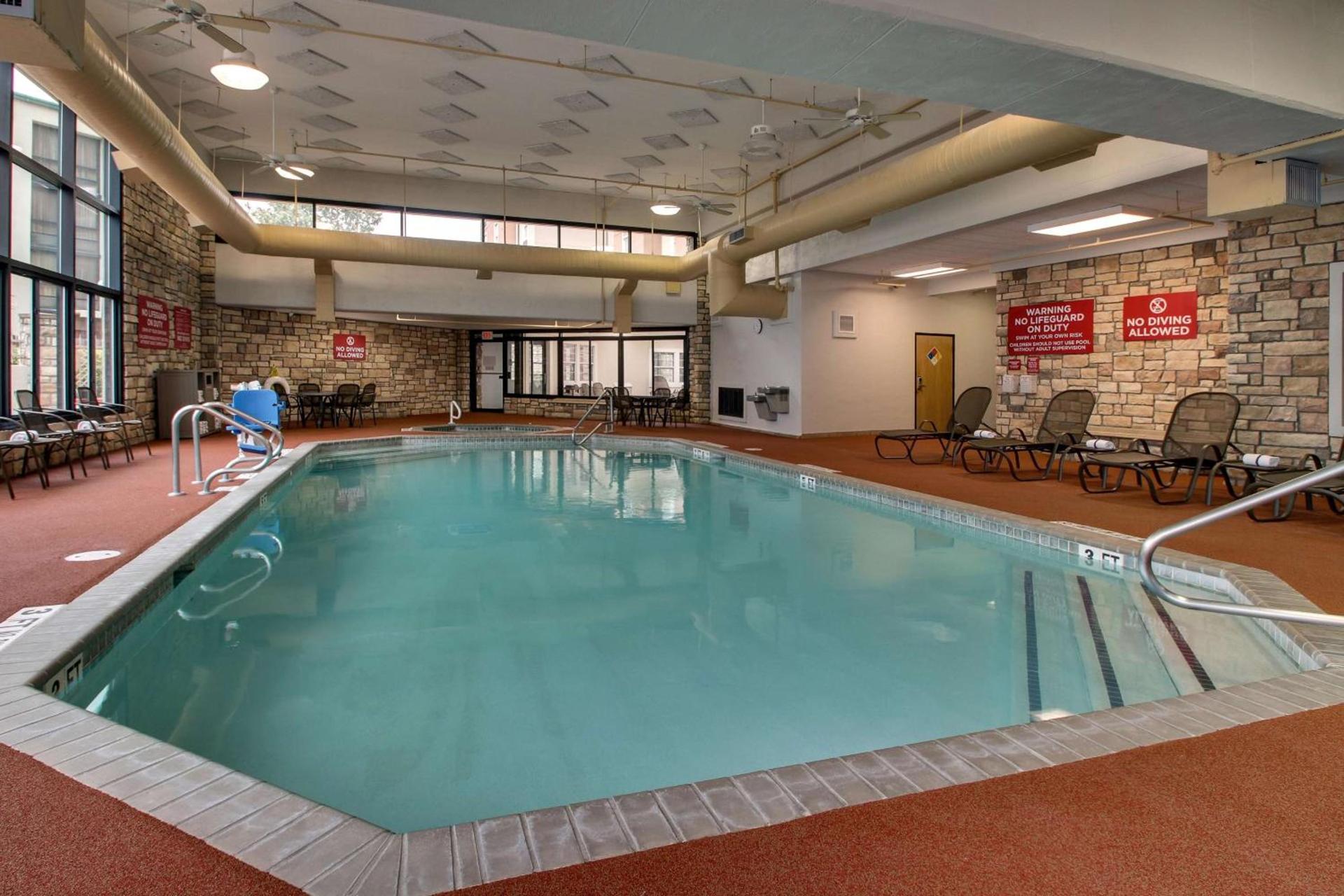 Drury Inn & Suites San Antonio Northwest Medical Center photo 50