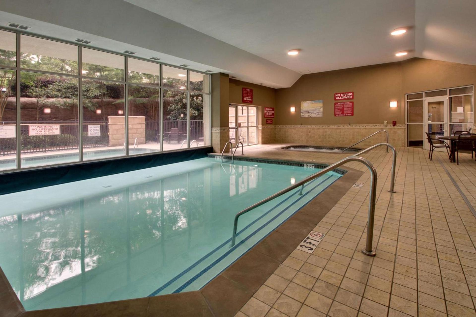 Drury Inn & Suites Charlotte Northlake photo 52