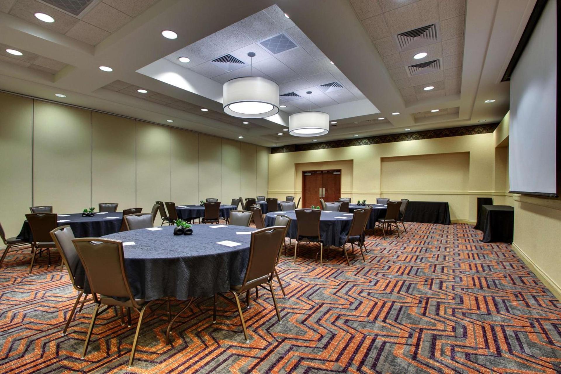 Drury Inn & Suites Charlotte Northlake photo 59