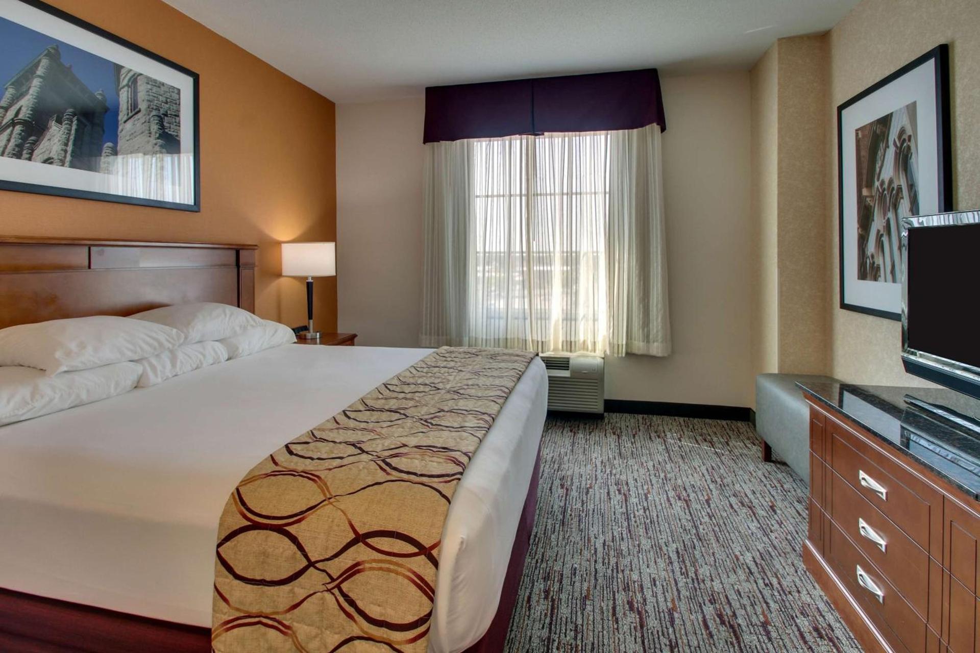 Drury Inn & Suites Findlay photo 19