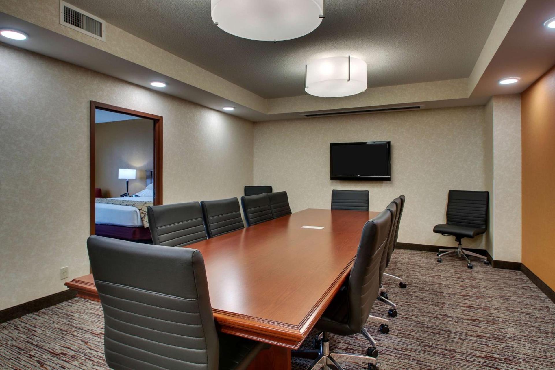 Drury Inn & Suites Findlay photo 33