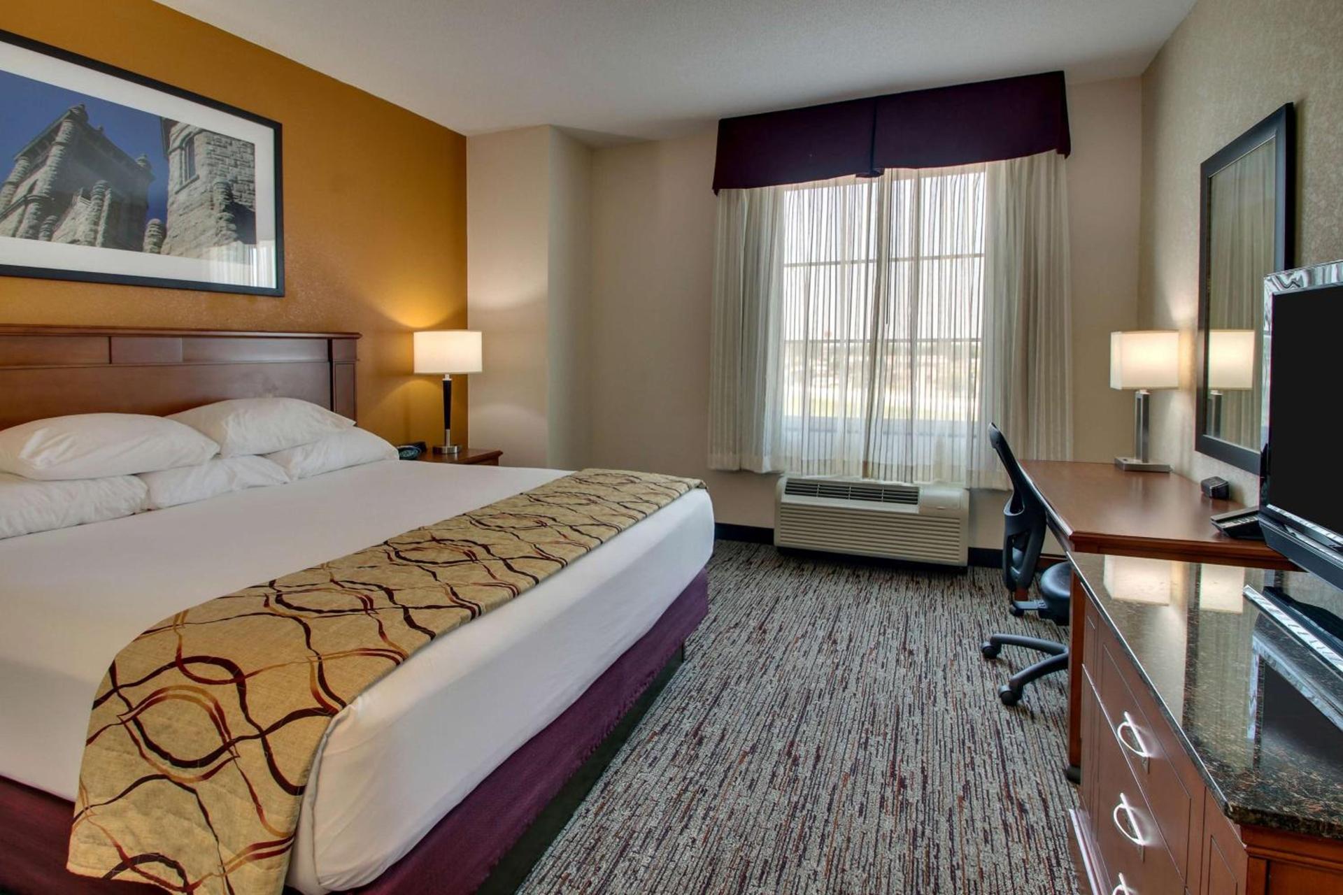 Drury Inn & Suites Findlay photo 37