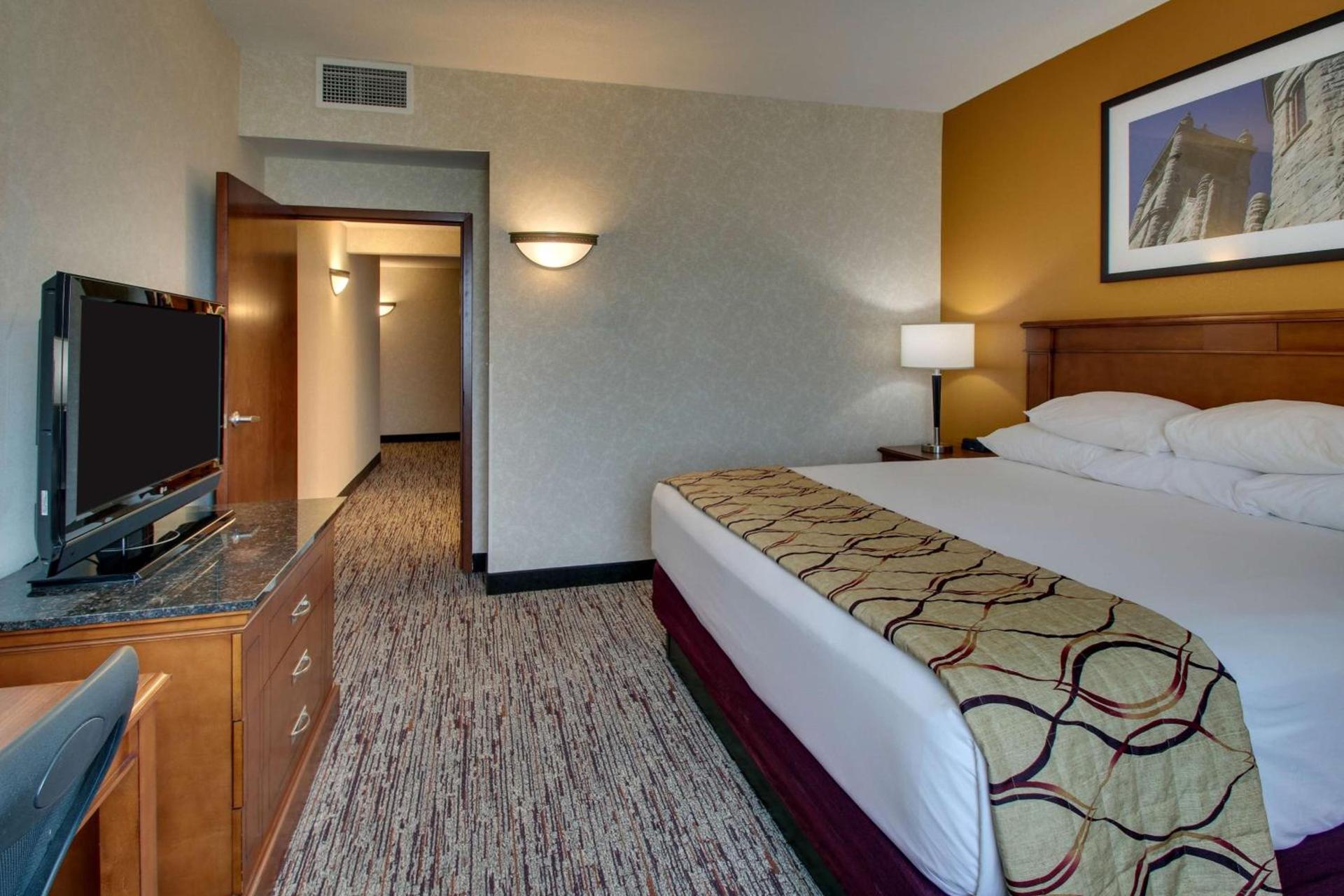 Drury Inn & Suites Findlay photo 38