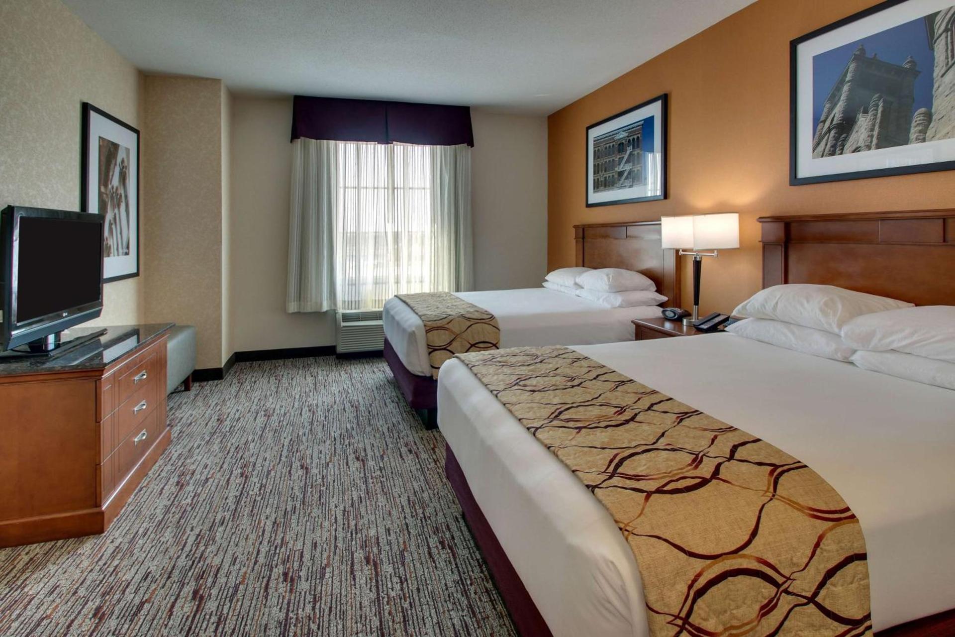 Drury Inn & Suites Findlay photo 41