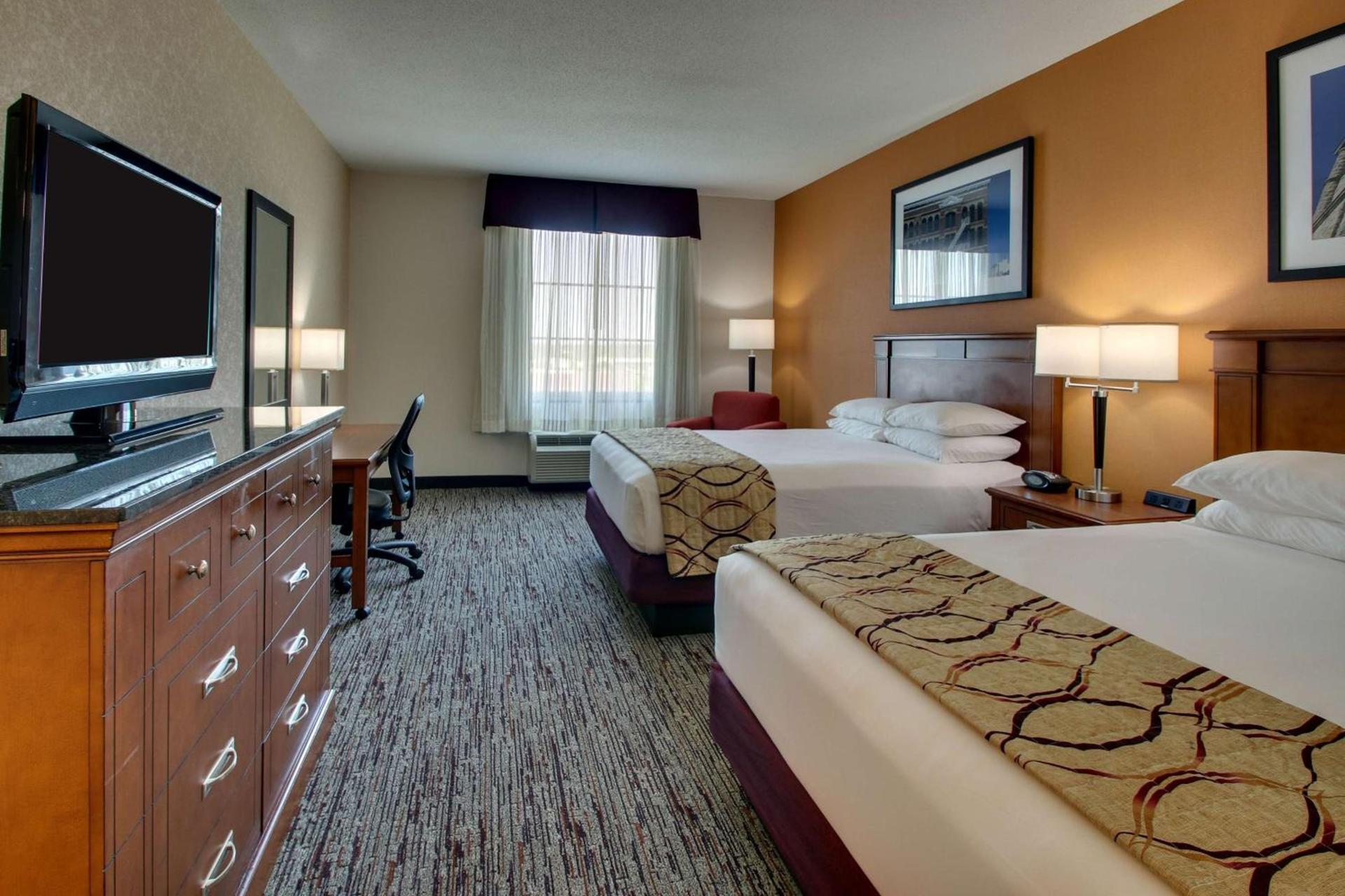 Drury Inn & Suites Findlay photo 50