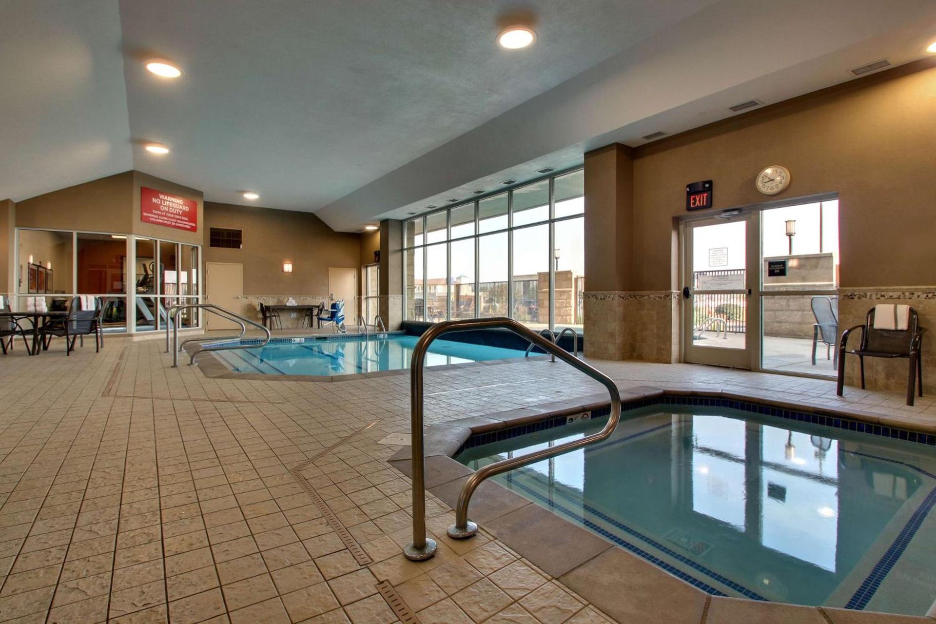 Drury Inn & Suites Findlay photo 57