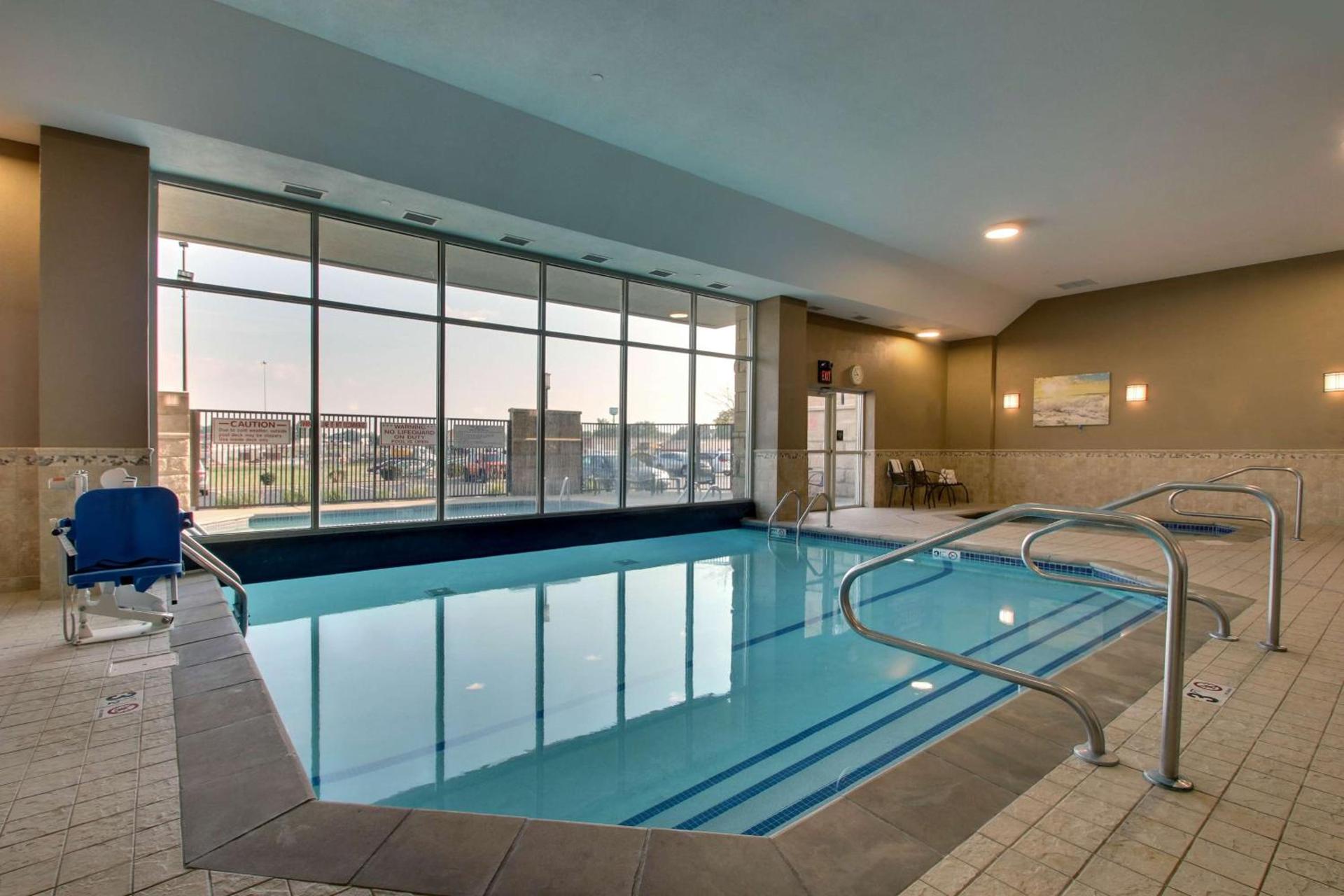 Drury Inn & Suites Findlay photo 59