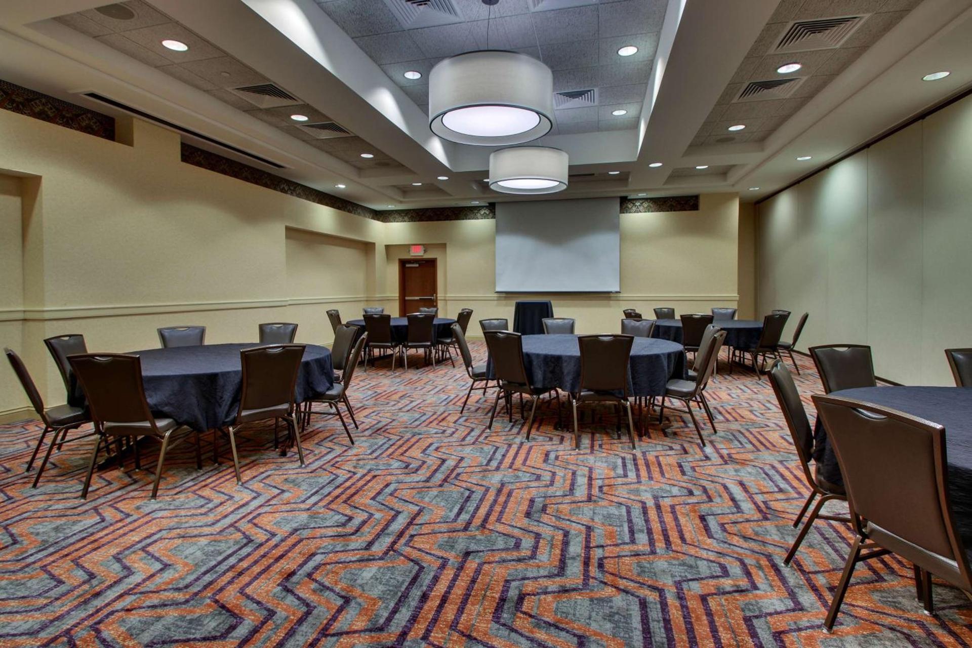 Drury Inn & Suites Findlay photo 64