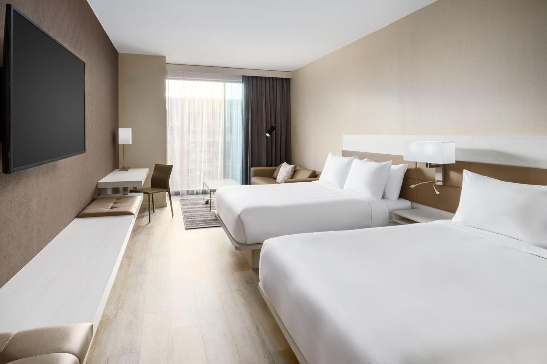 AC Hotel by Marriott Jacksonville St Johns Town Center photo 23