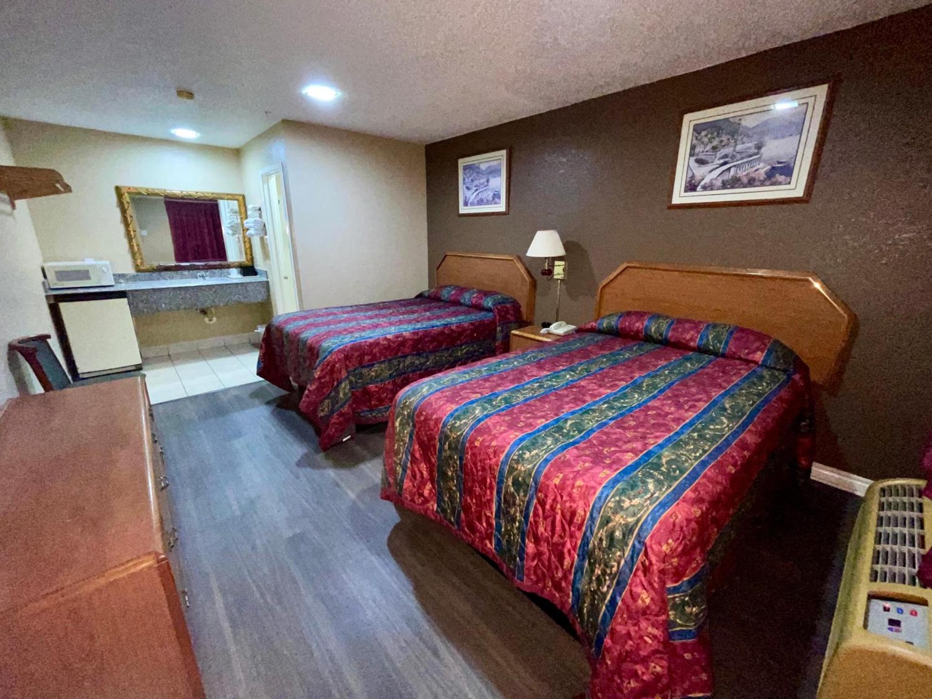 Golden Inn Dallas by Hotel O photo 7