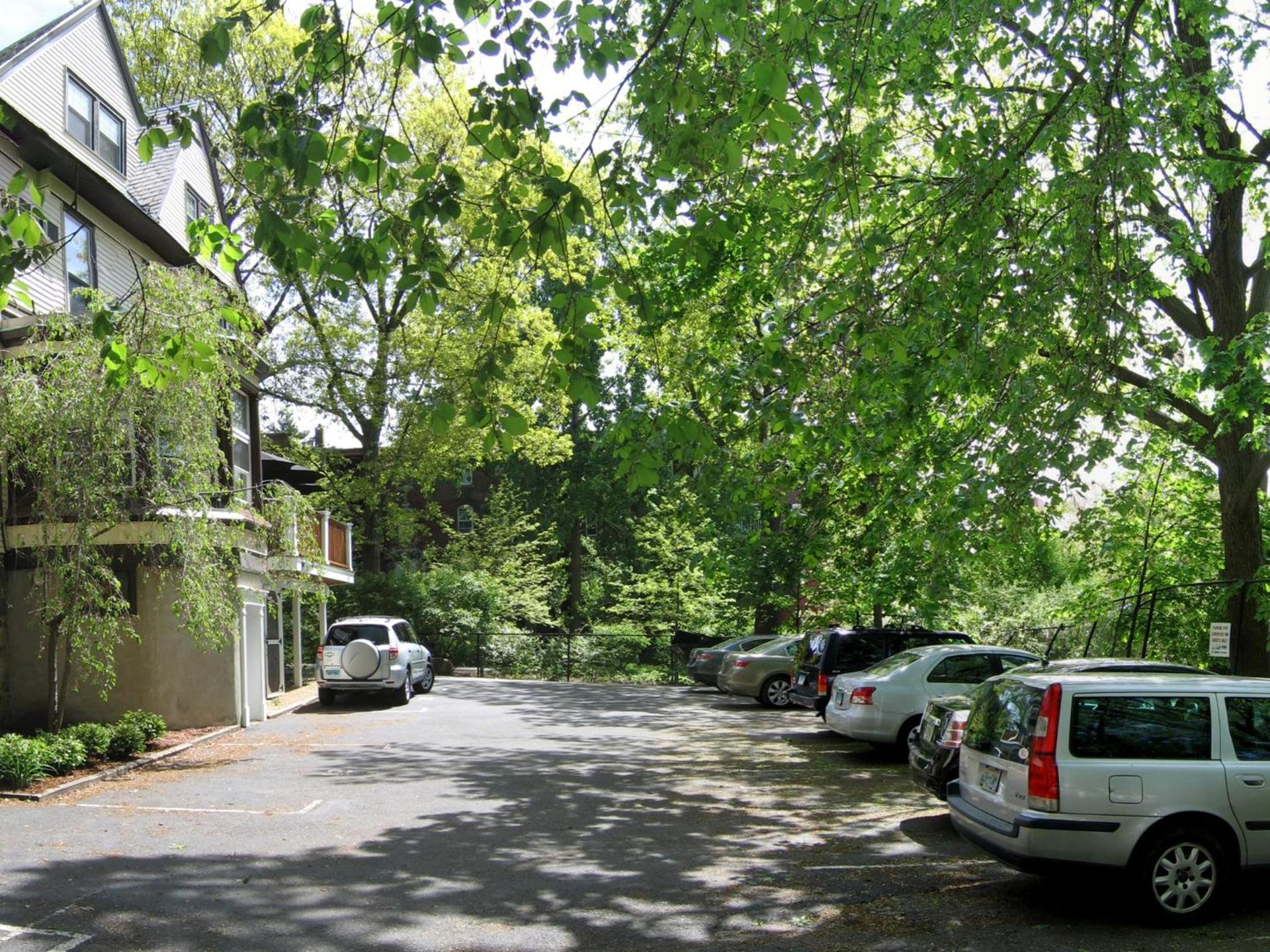 Longwood Inn photo 8