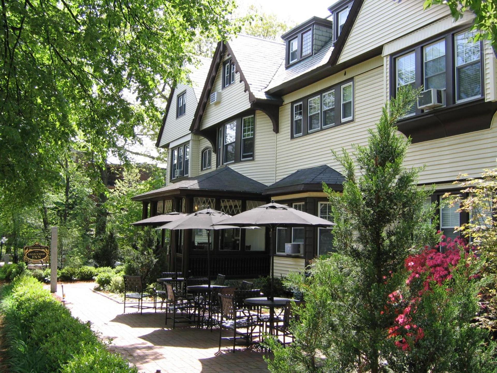 Longwood Inn photo 12