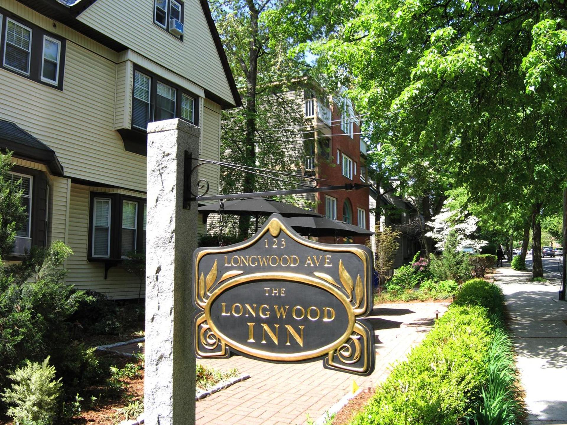 Longwood Inn photo 2