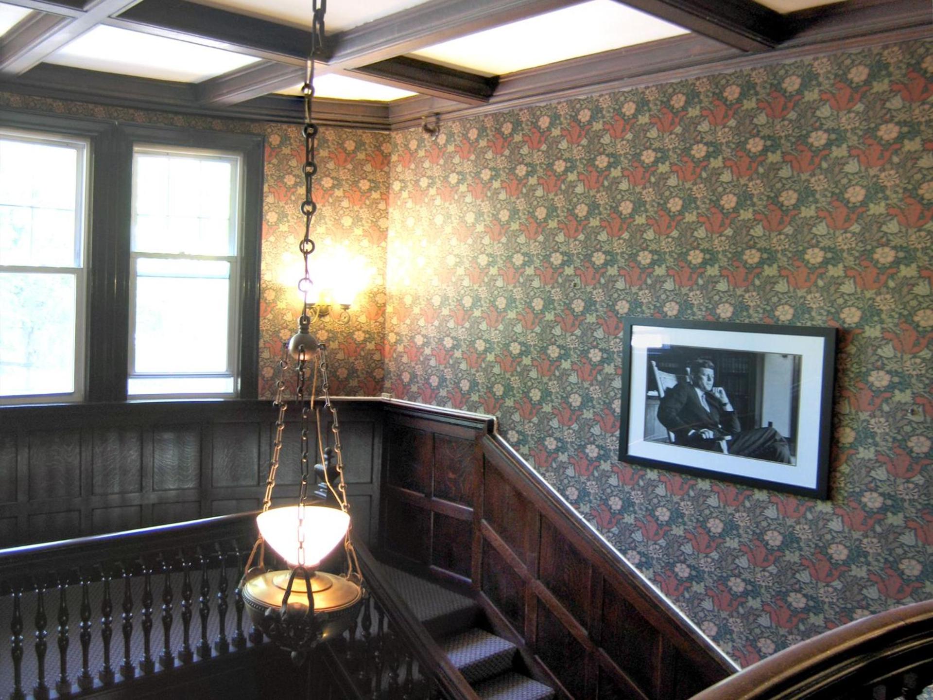 Longwood Inn photo 11