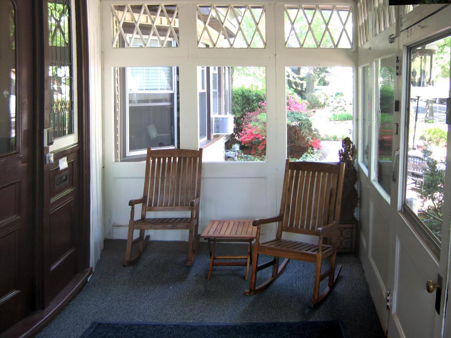 Longwood Inn photo 14